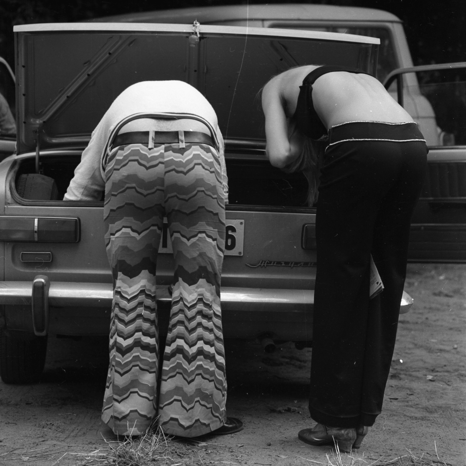 Hungary, Szeged, a felvétel a VII. Szegedi Ifjúsági Napok alkalmával készült., 1973, Urbán Tamás, pants, hippie, Fortepan #88246