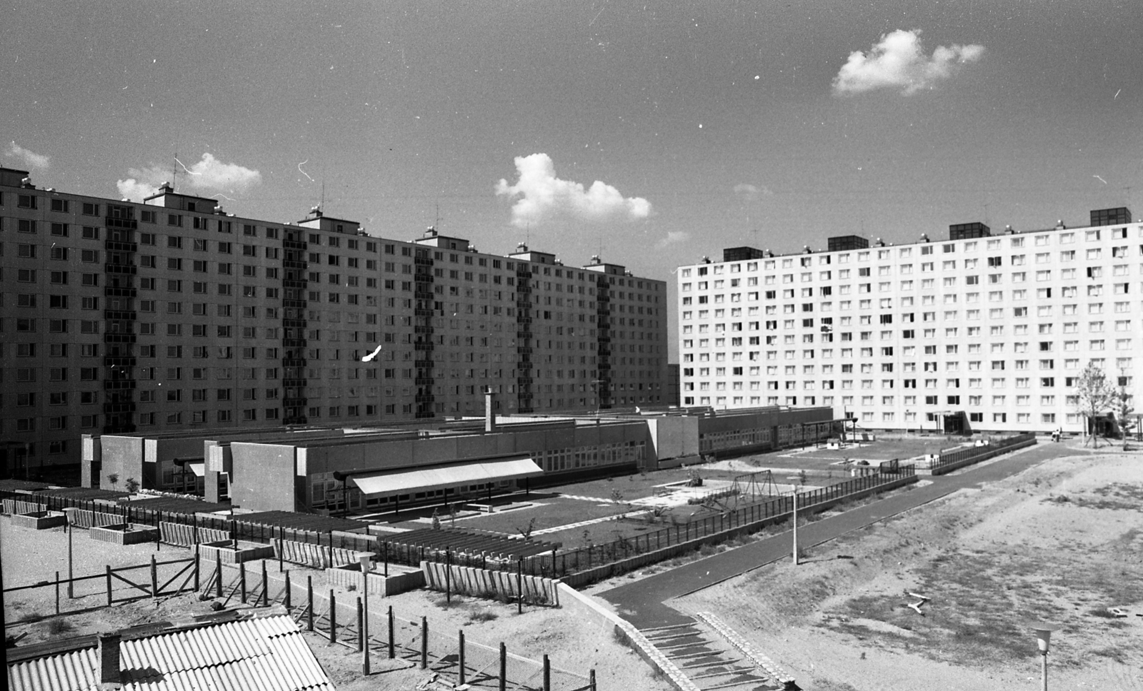 Magyarország, Debrecen, balra a Karácsony György utca, jobbra Boka Károly utca 3-9. hátsó frontja., 1973, Urbán Tamás, Fortepan #88266