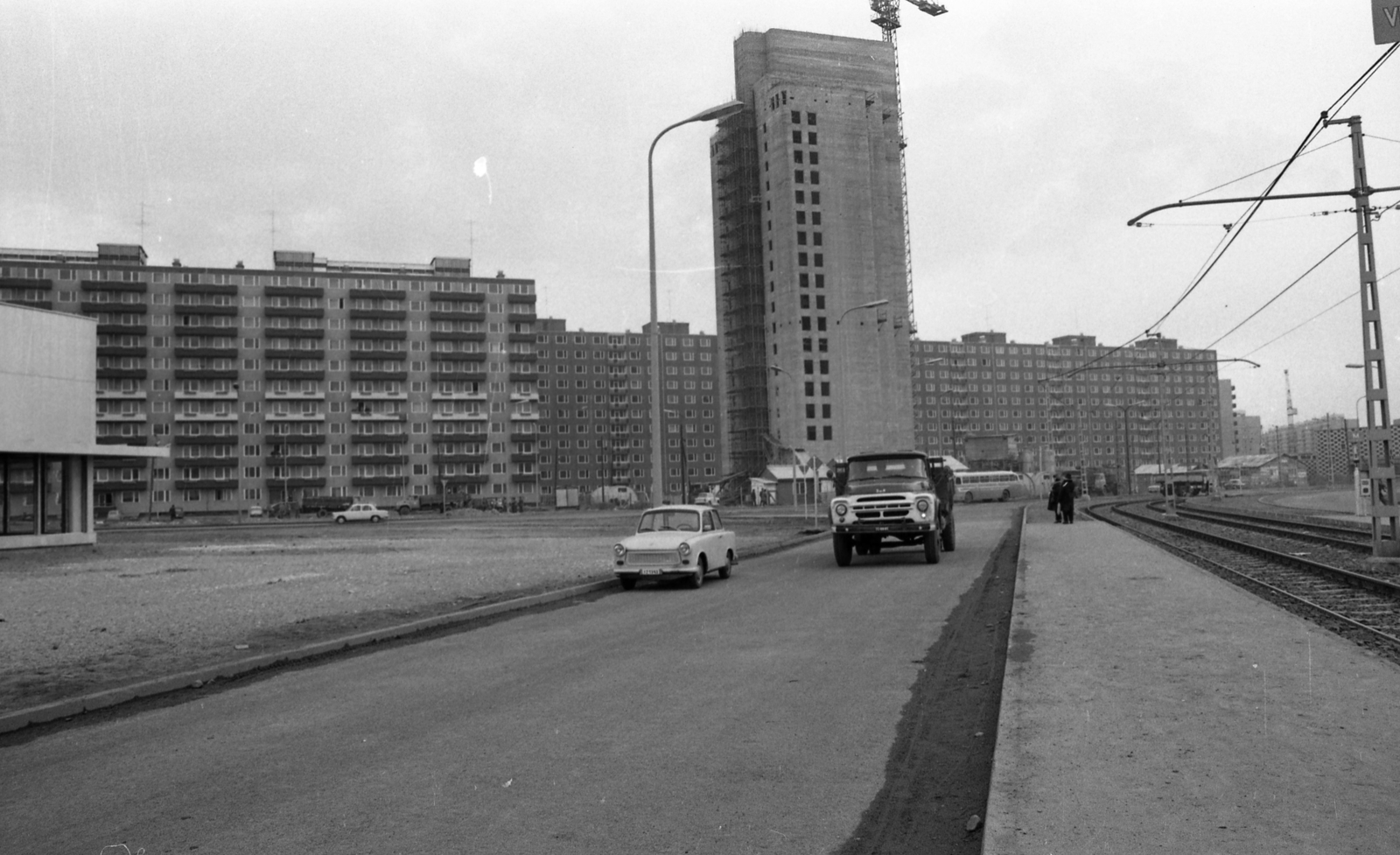 Hungary, Újpalota, Budapest XV., Páskomliget utca a Nyírpalota (Hevesi Gyula) út felé nézve., 1974, Urbán Tamás, Trabant-brand, ZIL-brand, Budapest, Fortepan #88349