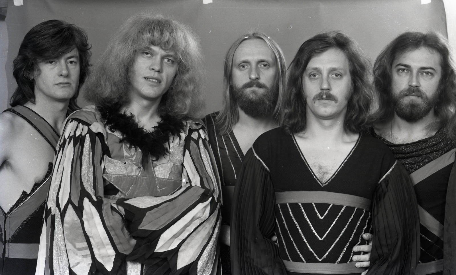 Magyarország, Omega együttes: Debreczeni Ferenc, Benkő László, Molnár György, elöl Kóbor János és Mihály Tamás., 1976, Urbán Tamás, híres ember, zenekar, Fortepan #88423