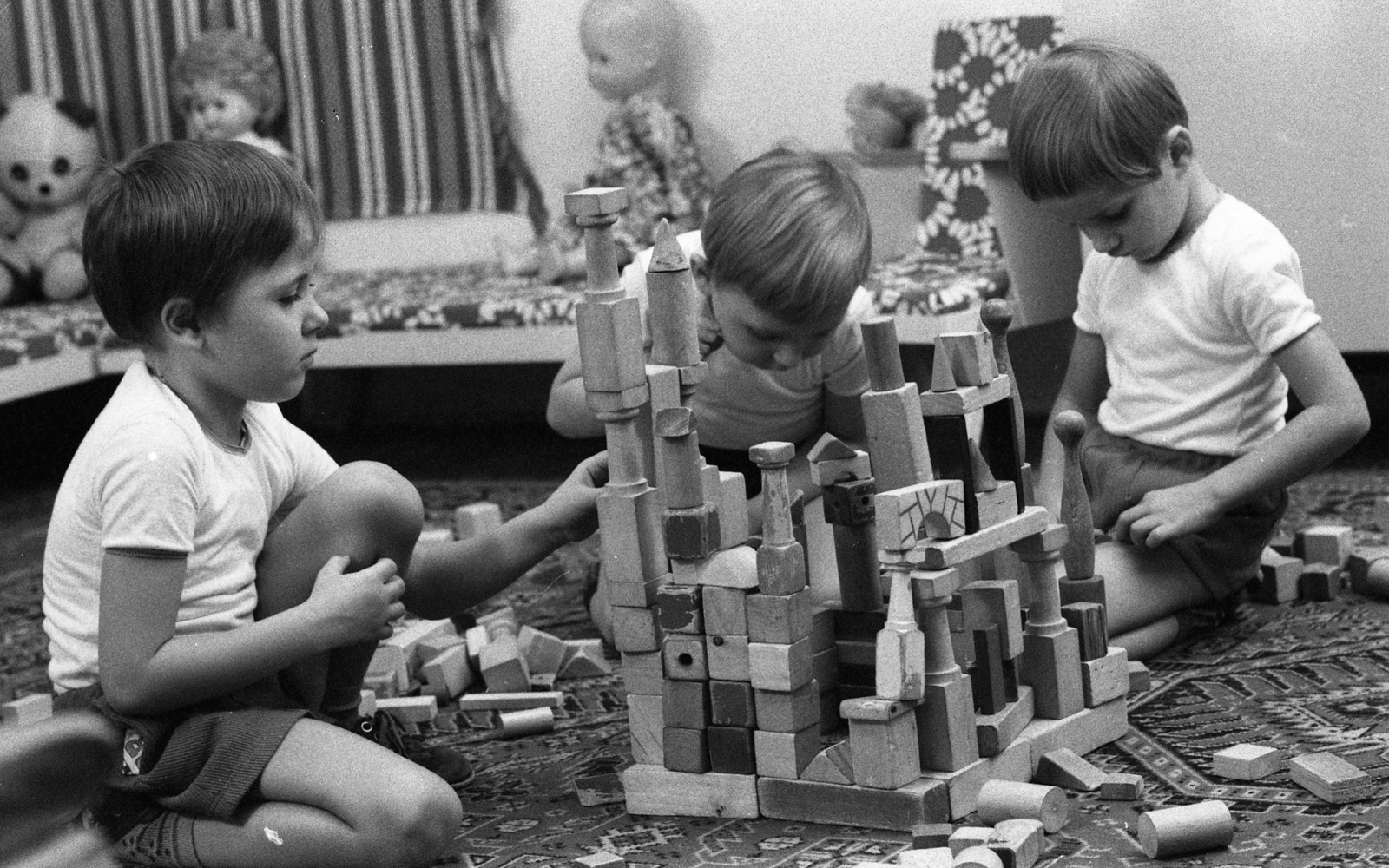 Magyarország, 1976, Urbán Tamás, gyerekek, játék, építőkocka, Fortepan #88853