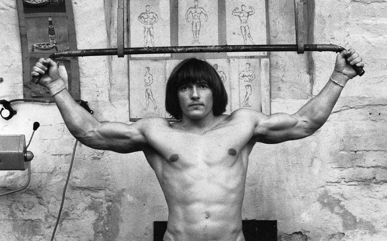 Hungary, Budapest XIII., Pannónia (Rajk László) utca 2., a Medicor Sportkör Kulturisztikai Szakosztályának edzőterme., 1976, Urbán Tamás, body building, strong, muscle, Budapest, half-naked, Fortepan #88930