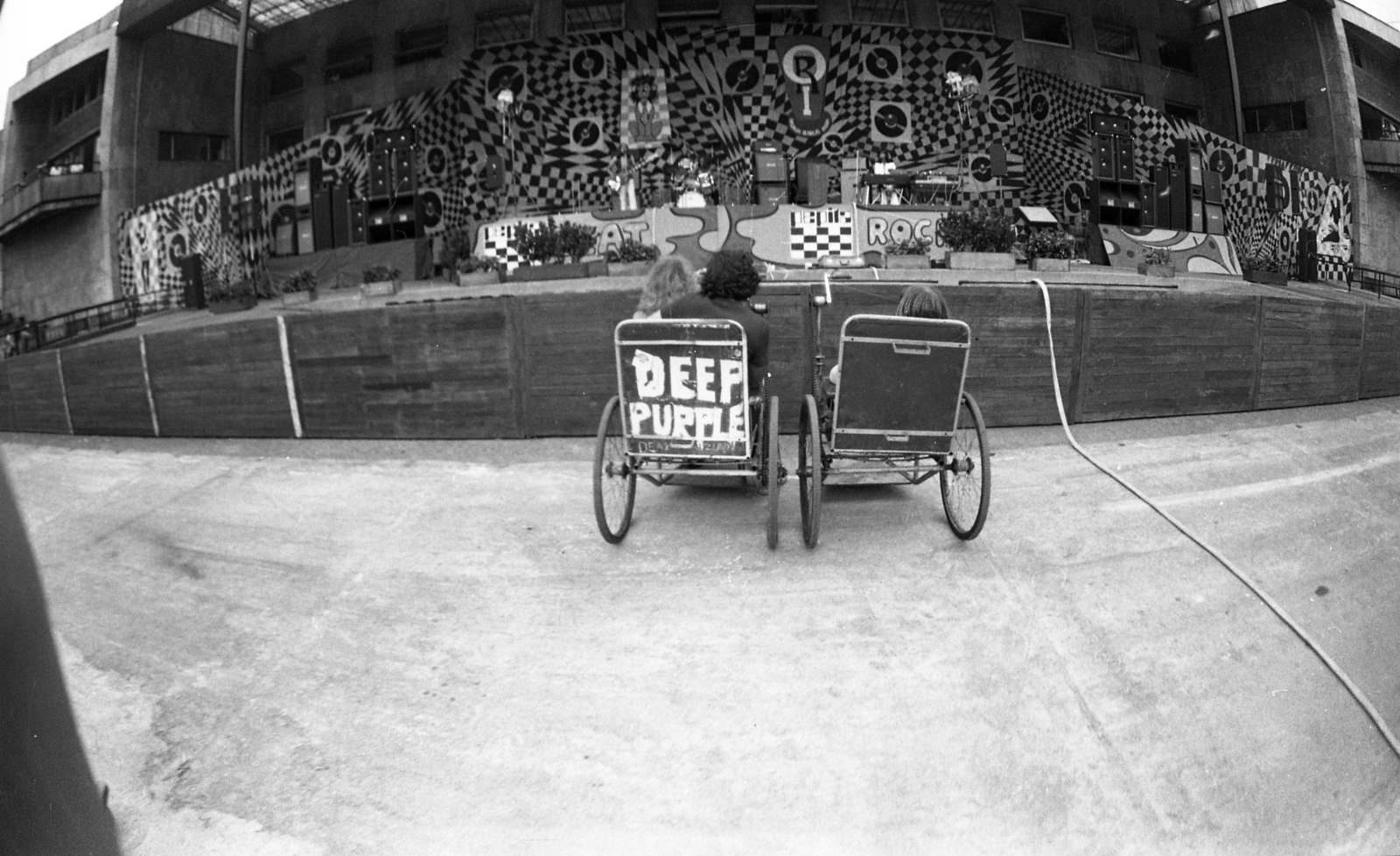 Hungary, Budapest XIV., Istvánmezei út, Kisstadion., 1978, Urbán Tamás, label, invalid car, stage, disabled, Budapest, Fortepan #89134