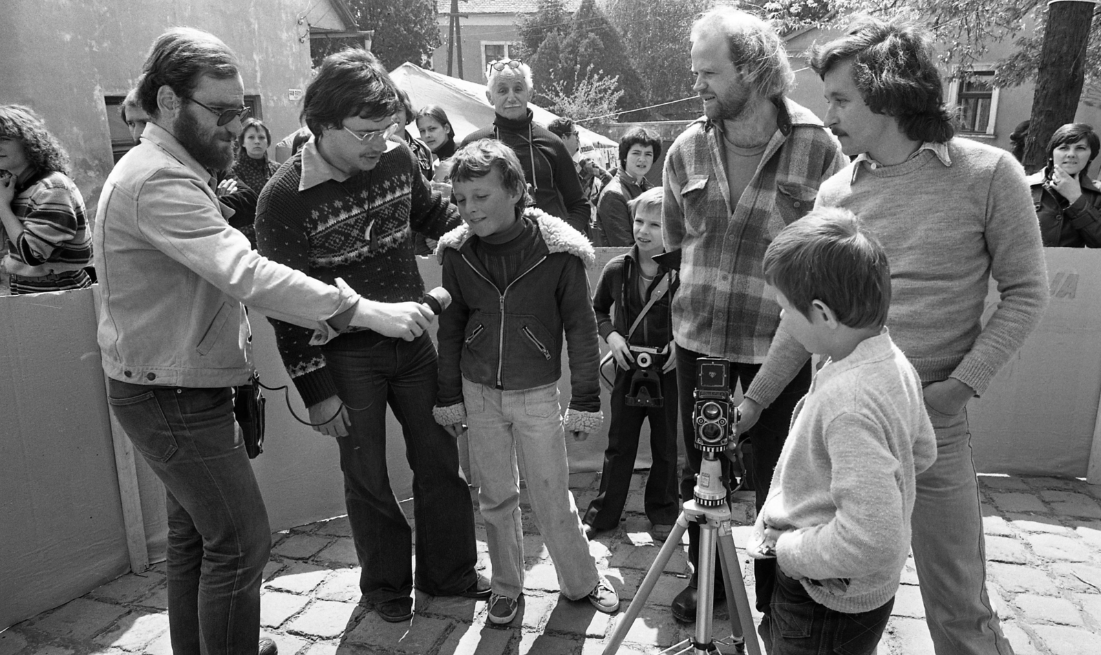 Magyarország, Szentendre, Rab Ráby tér., 1979, Urbán Tamás, fényképezőgép, mikrofon, Rollei Rolleiflex, Lomo Szmena, Fortepan #89189