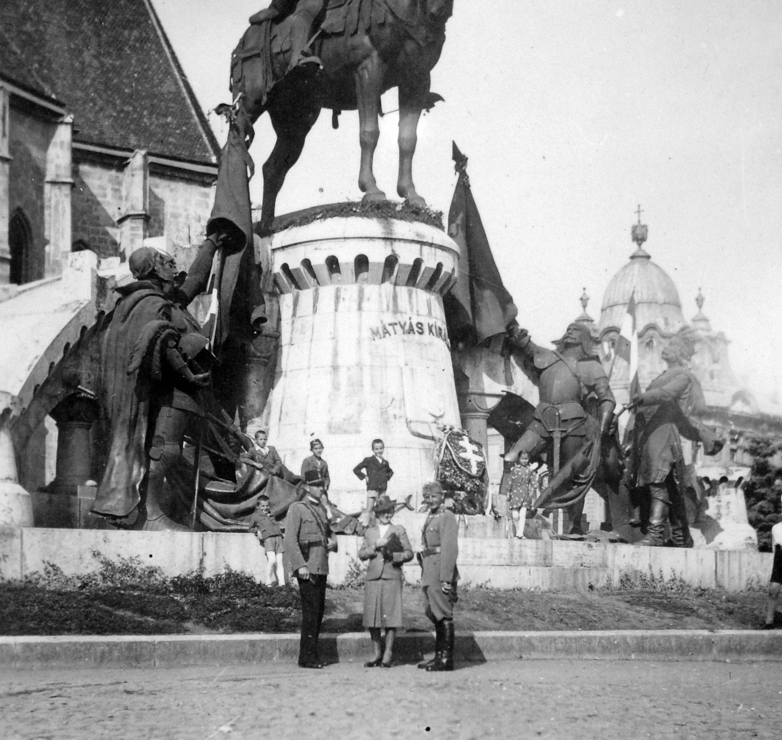 Romania,Transylvania, Cluj-Napoca, Fő tér, Hunyadi Mátyás emlékműve., 1941, Fortepan, sculpture, horse sculpture, King Mathias portrayal, Fortepan #8920