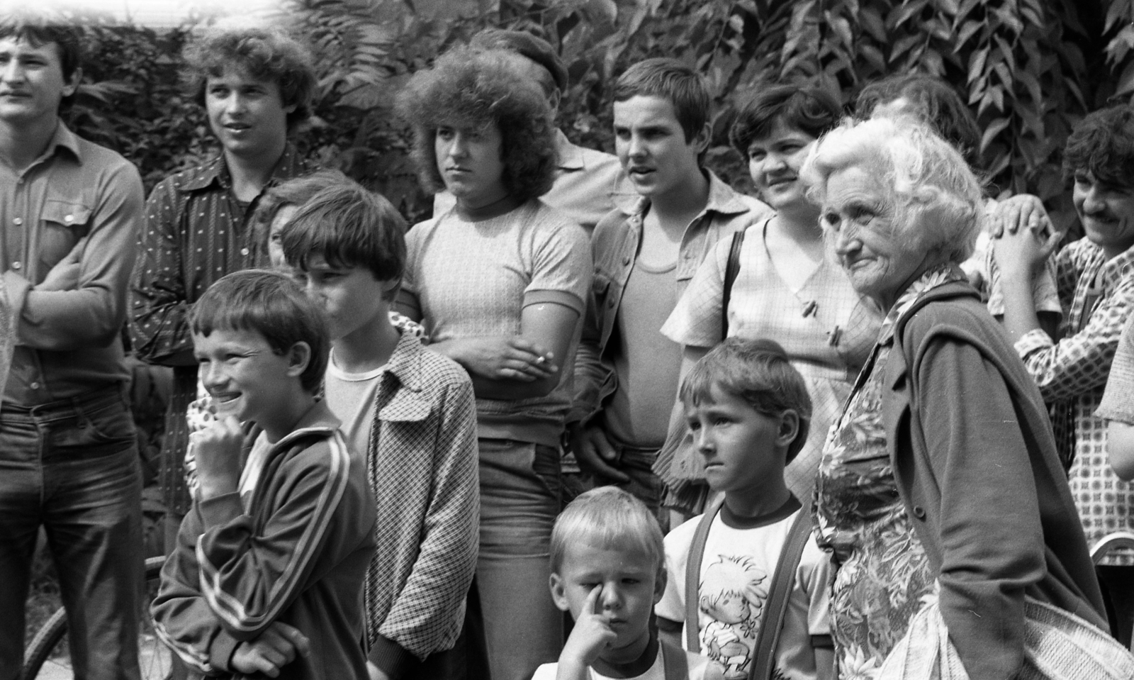 Hungary, Kisbér, a Tanyaszínház Panthelin mester című előadásának közönsége., 1979, Urbán Tamás, Fortepan #89220