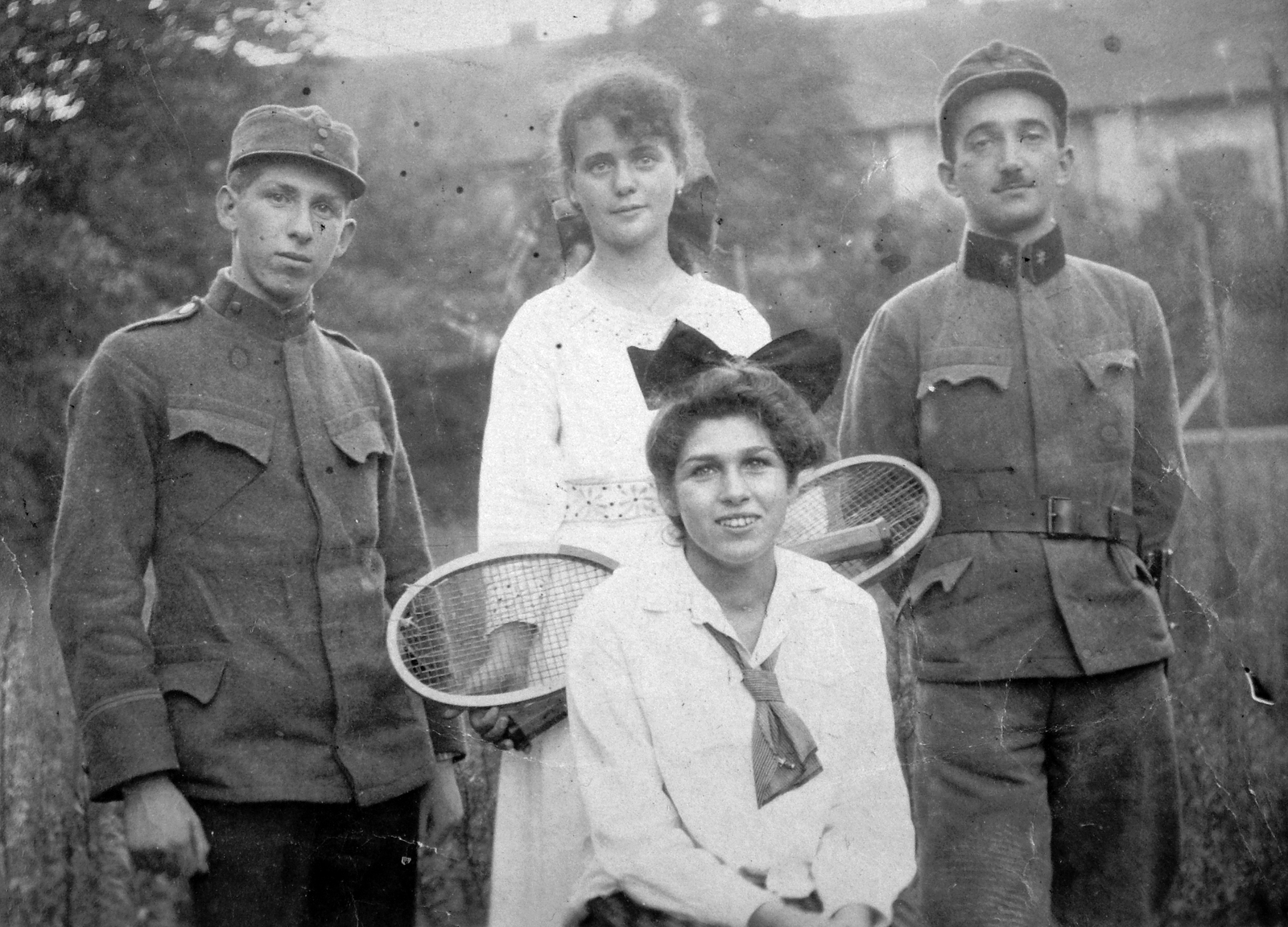 1917, Fortepan, első világháború, egyenruha, csoportkép, nők, férfiak, masni, teniszütő, Fortepan #8928