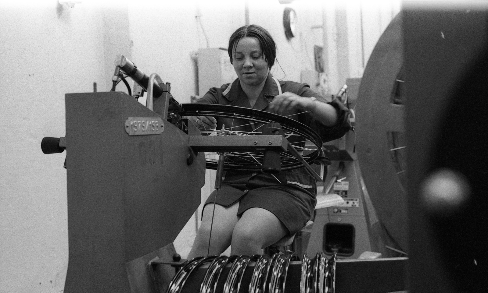 Magyarország, Budapest XXI., Csepeli Kerékpár- és Varrógépgyár, kerékpárgyártó üzem., 1976, Urbán Tamás, kerékpár, gyár, Budapest, Fortepan #89376