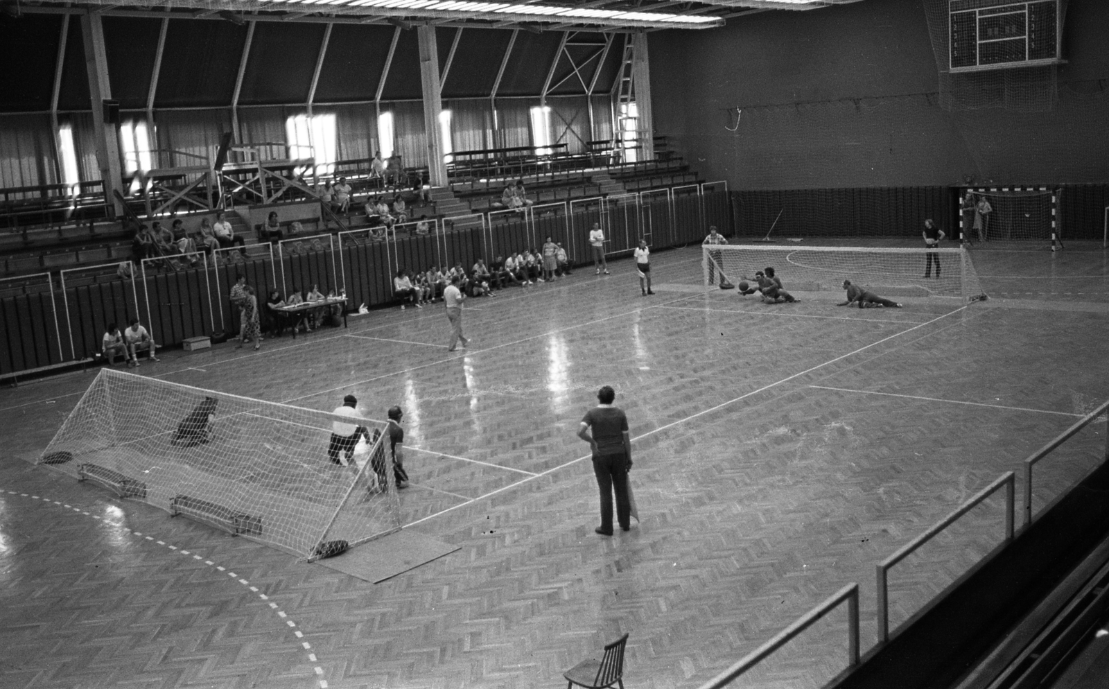 Hungary, Budapest XIII., Fáy utcai Vasas kézilabdacsarnok, csörgőlabda mérkőzés., 1974, Urbán Tamás, Budapest, goalball, Fortepan #89474