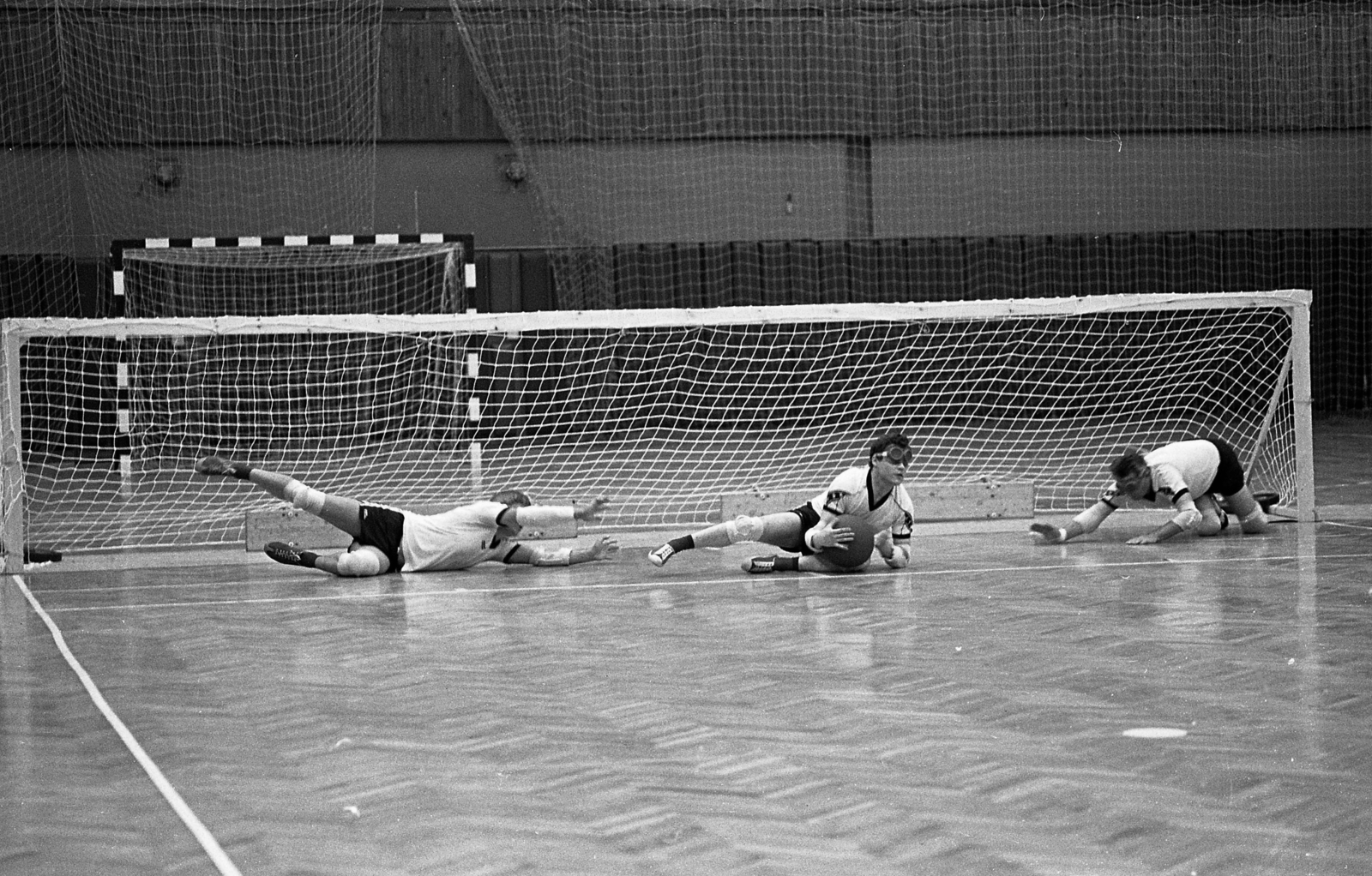 Hungary, Budapest XIII., Fáy utcai Vasas kézilabdacsarnok, csörgőlabda mérkőzés., 1974, Urbán Tamás, Budapest, goalball, Fortepan #89476