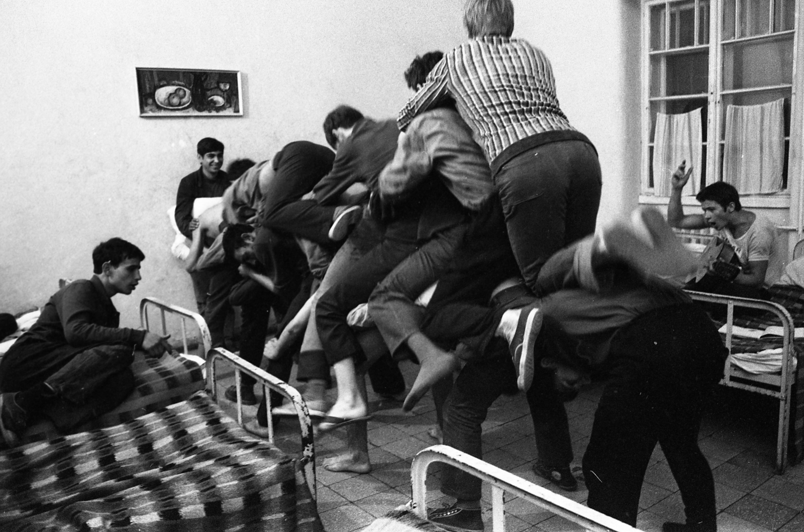 Hungary, Aszód, Művelődésügyi Minisztérium 2. sz. Fiúnevelő Intézete, hálókörlet., 1974, Urbán Tamás, fun, Fortepan #89514
