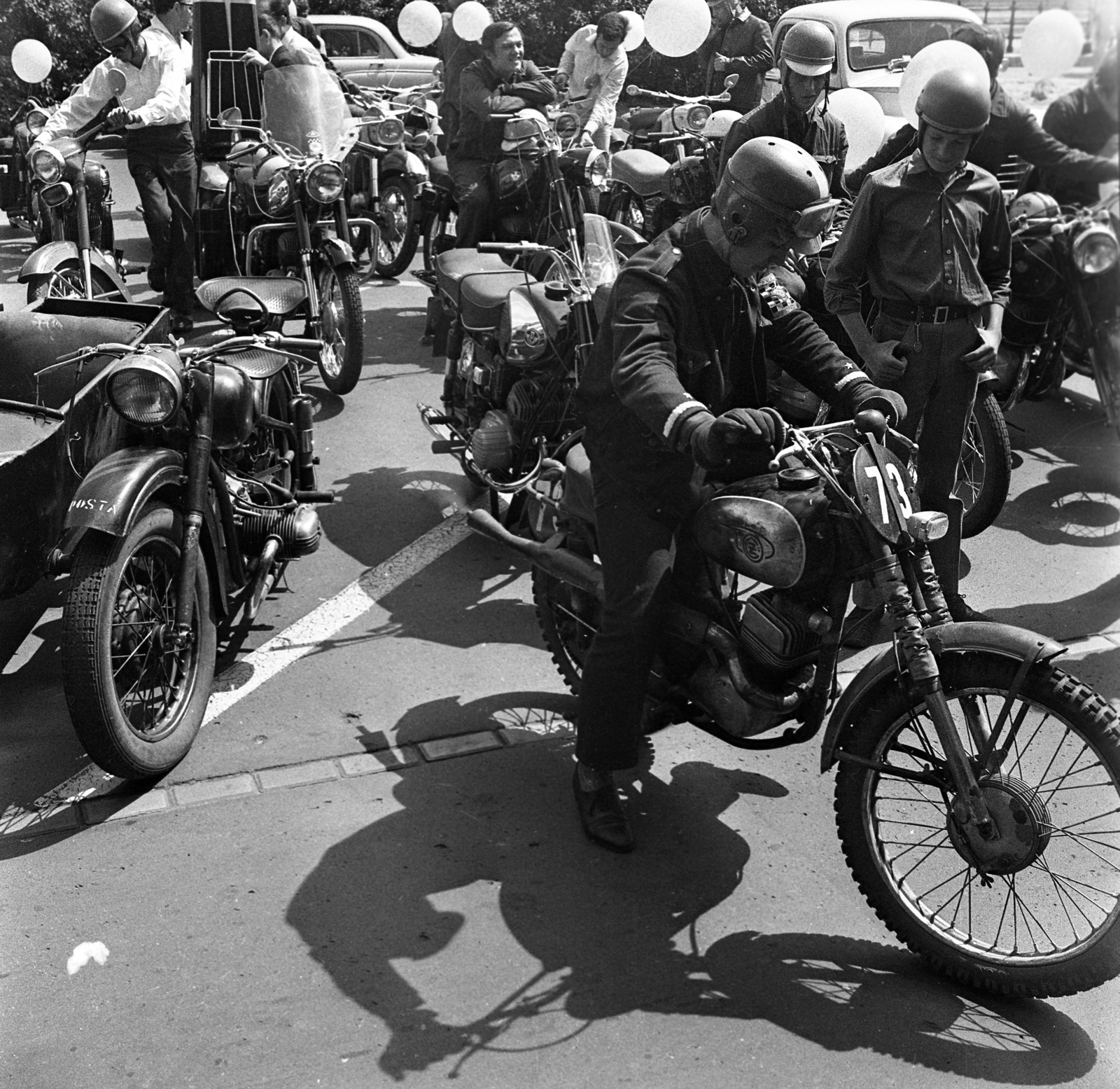 Hungary, Budapest XI., Műegyetem rakpart. Budapesti Közlekedési Napok, gépjárművek felvonulása a FKBT szervezésében., 1969, Urbán Tamás, motorcycle, motorcycle with sidecar, crash helmet, postal vehicle, CZ-brand, Budapest, Fortepan #89587