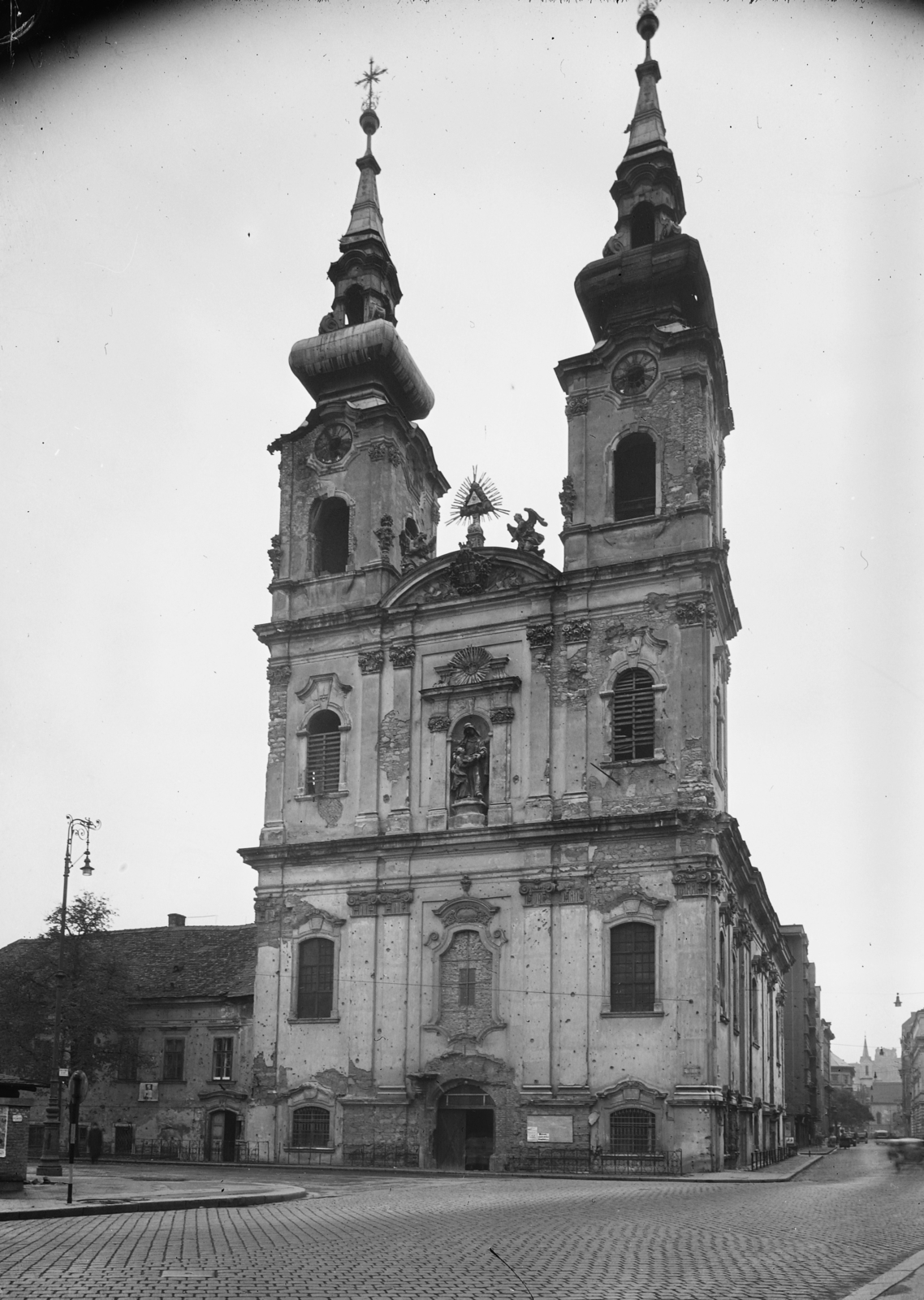 Hungary, Budapest I., Batthyány tér, Szent Anna-templom, Fő utca., 1952, UVATERV, Budapest, Catholic Church, church, Fortepan #8962