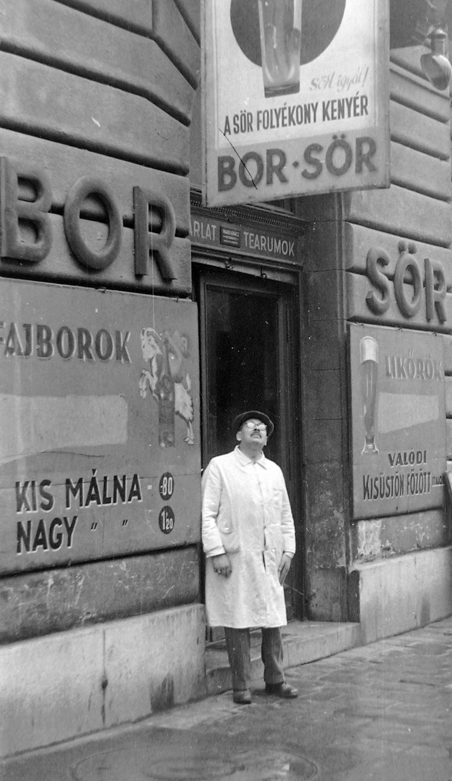 Magyarország, Budapest VIII., Déri Miksa utca 3., 1946, Fortepan, italbolt, borozó, cégtábla, alkalmazott, munkaköpeny, Budapest, üzletportál, Fortepan #8969