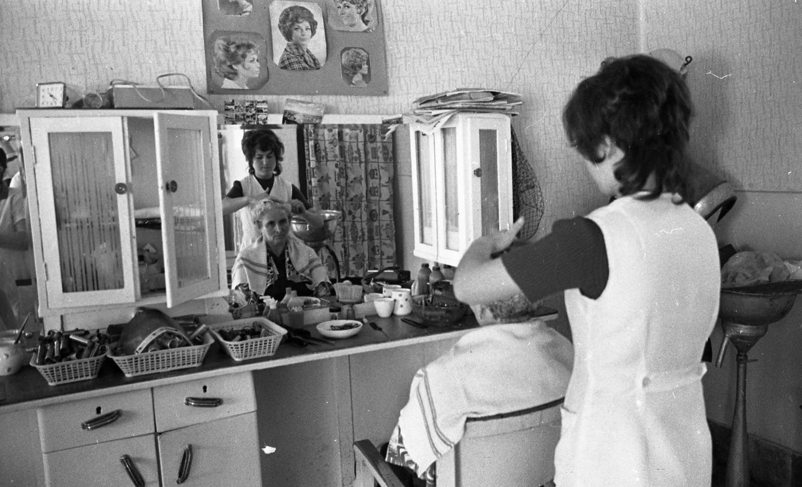 Hungary, Solt, férfi és női fodrászat., 1973, Urbán Tamás, hairdresser, hairdresser, Fortepan #89806