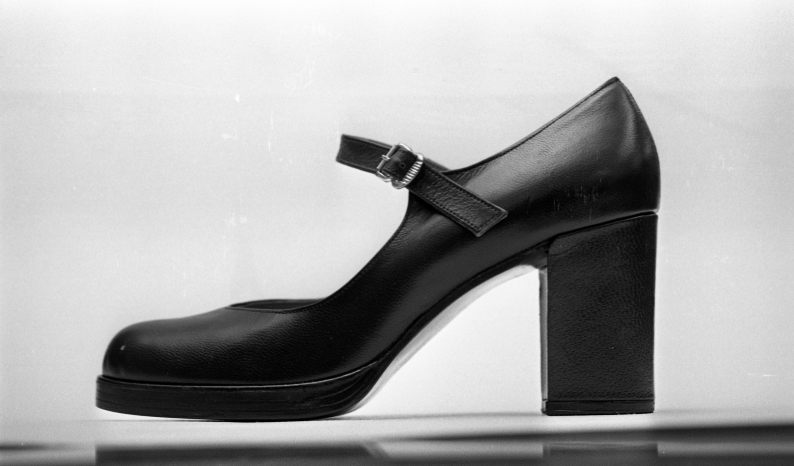 1973, Urbán Tamás, shoe, Fortepan #89811