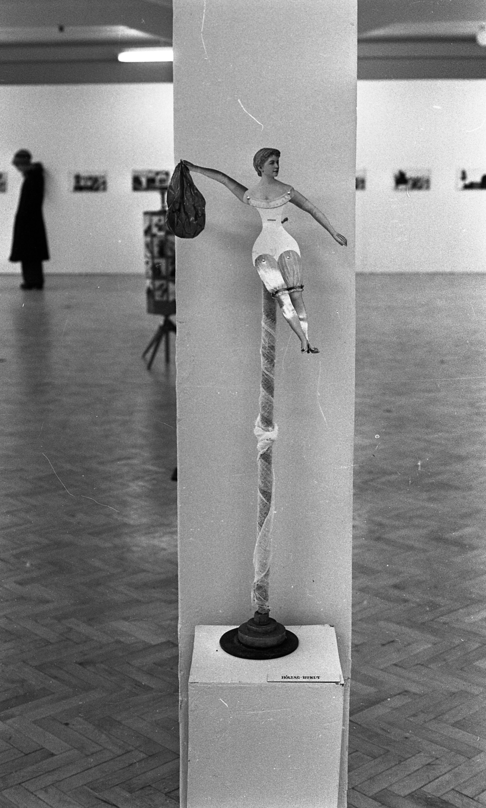 Hungary, Szeged, Horváth Mihály utca 5., a Móra Ferenc Múzeum képtára (később Oázis Rehabilitációs és Egészségfejlesztő Központ), Bálint Endre képzőművész kiállítása., 1975, Urbán Tamás, exhibition, Fortepan #89875