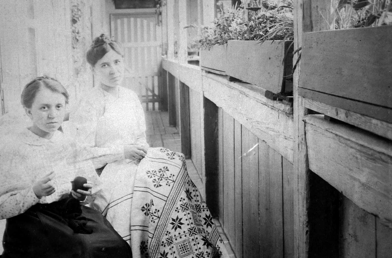 1912, Fortepan, handcraft, woman, porch, embroyder, Fortepan #9006