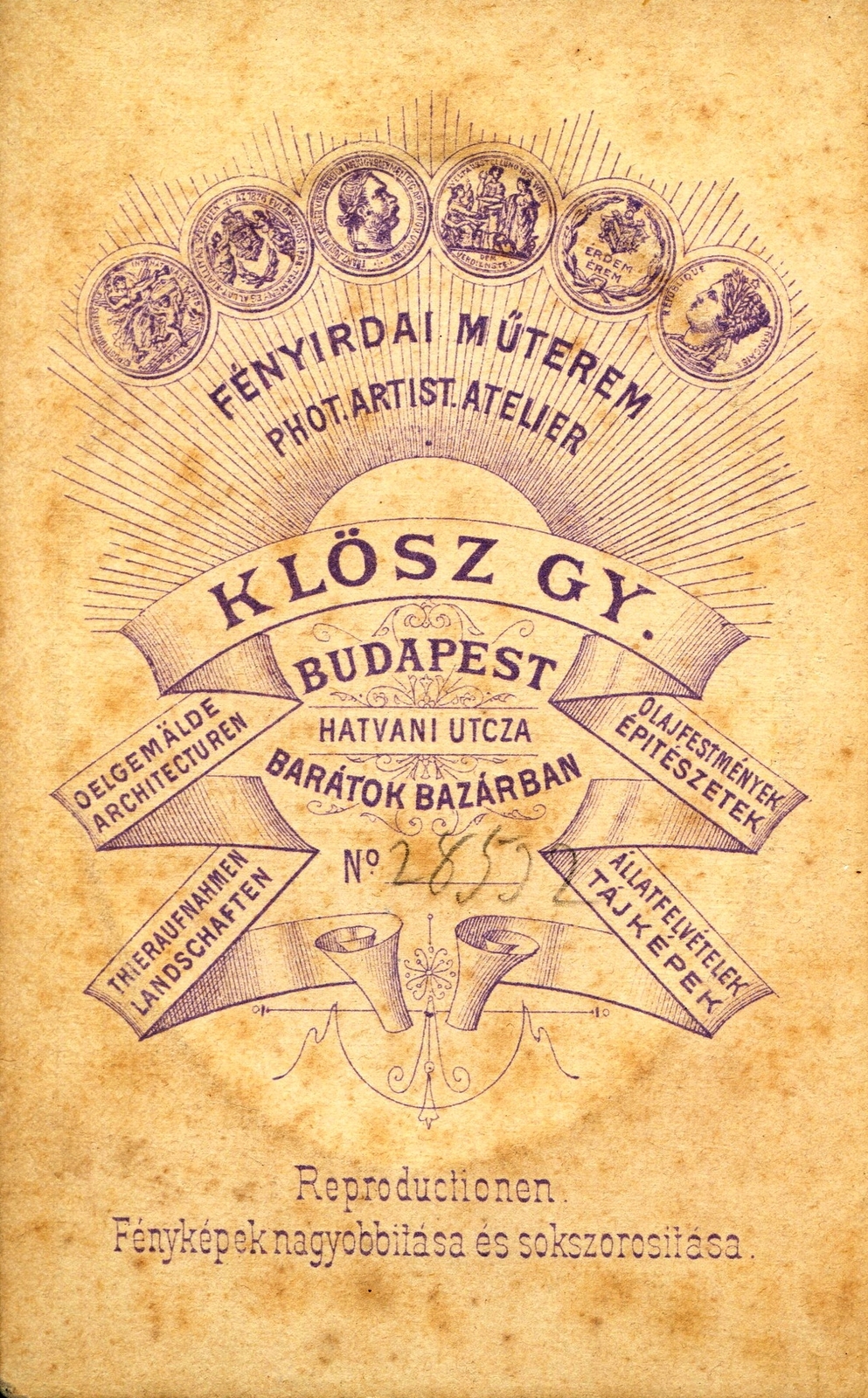Magyarország, Budapest V., Kossuth Lajos (Hatvani) utca, Klösz György fényirdai műterme a ferences barátok épületében. A felvétel 1877-ben készült., 1900, Mészöly Leonóra, műterem, fényképész, hátlap, Budapest, Fortepan #90158