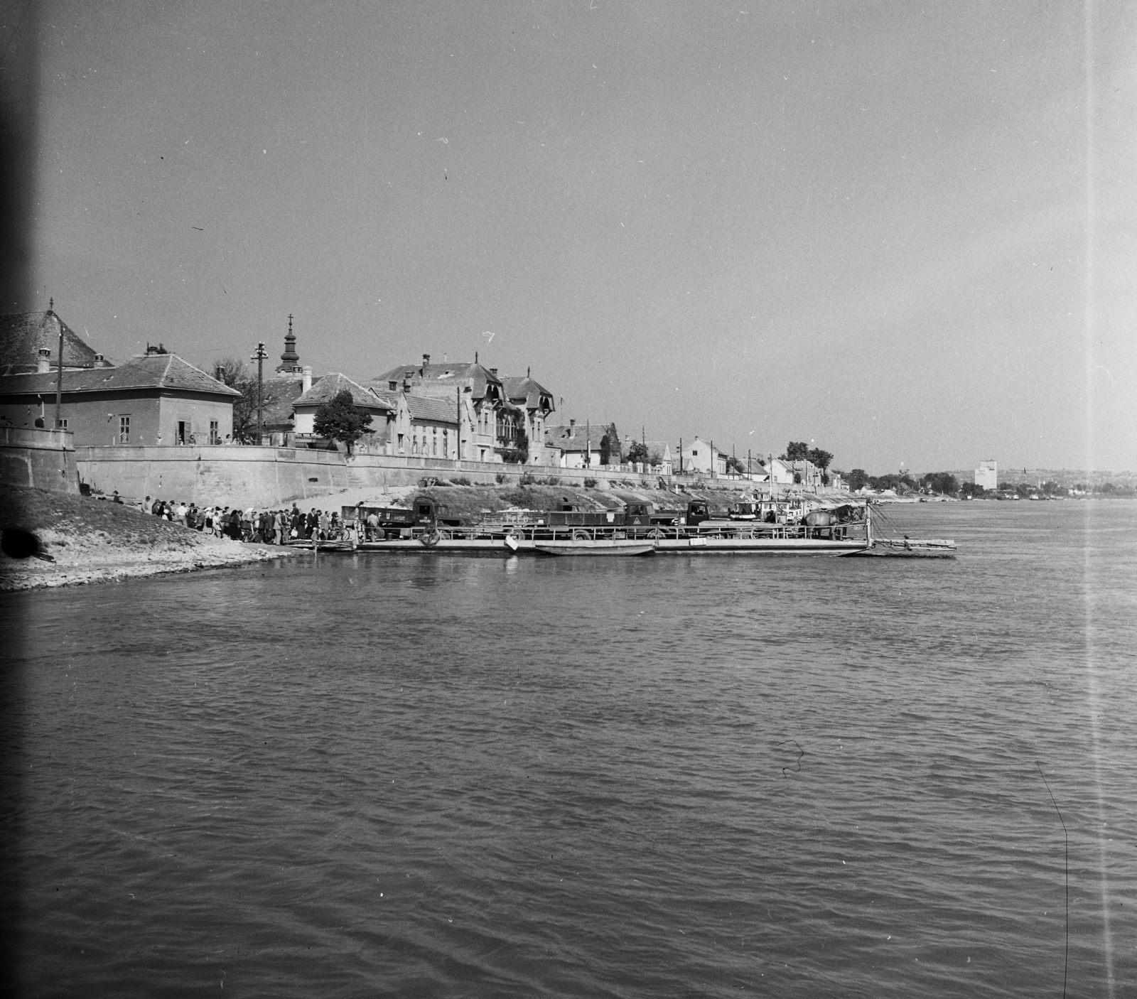 Hungary, Mohács, kompkikötő., 1955, UVATERV, egy dunai hajóút, ferry, Horse-drawn carriage, commercial vehicle, Fortepan #91008