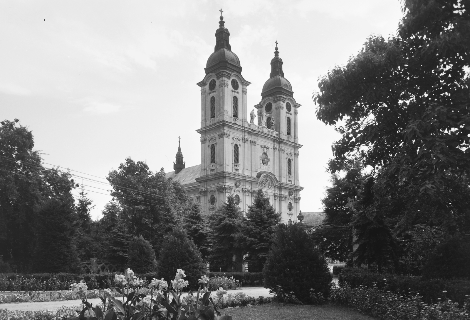 Magyarország, Kalocsa, Szentháromság tér, Nagyboldogasszony Főszékesegyház., 1955, UVATERV, egy dunai hajóút, barokk-stílus, katolikus, székesegyház, Andreas Mayerhoffer-terv, Fortepan #91038