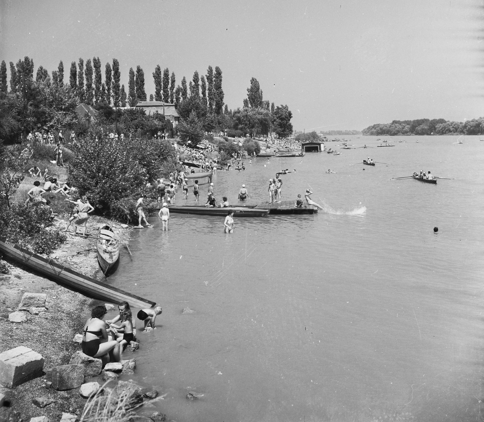 Hungary, Budapest III., Római part., 1955, UVATERV, egy dunai hajóút, beach, boat, pier, paddling, shore, Danube, bath, Budapest, Fortepan #91151