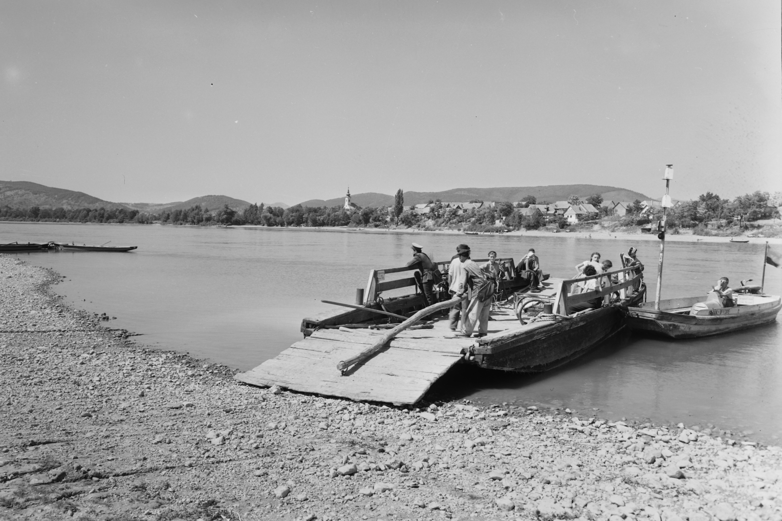 Magyarország, Kisoroszi, rév, Visegrád-Szentgyörgypusztánál., 1955, UVATERV, komp, Fortepan #91189