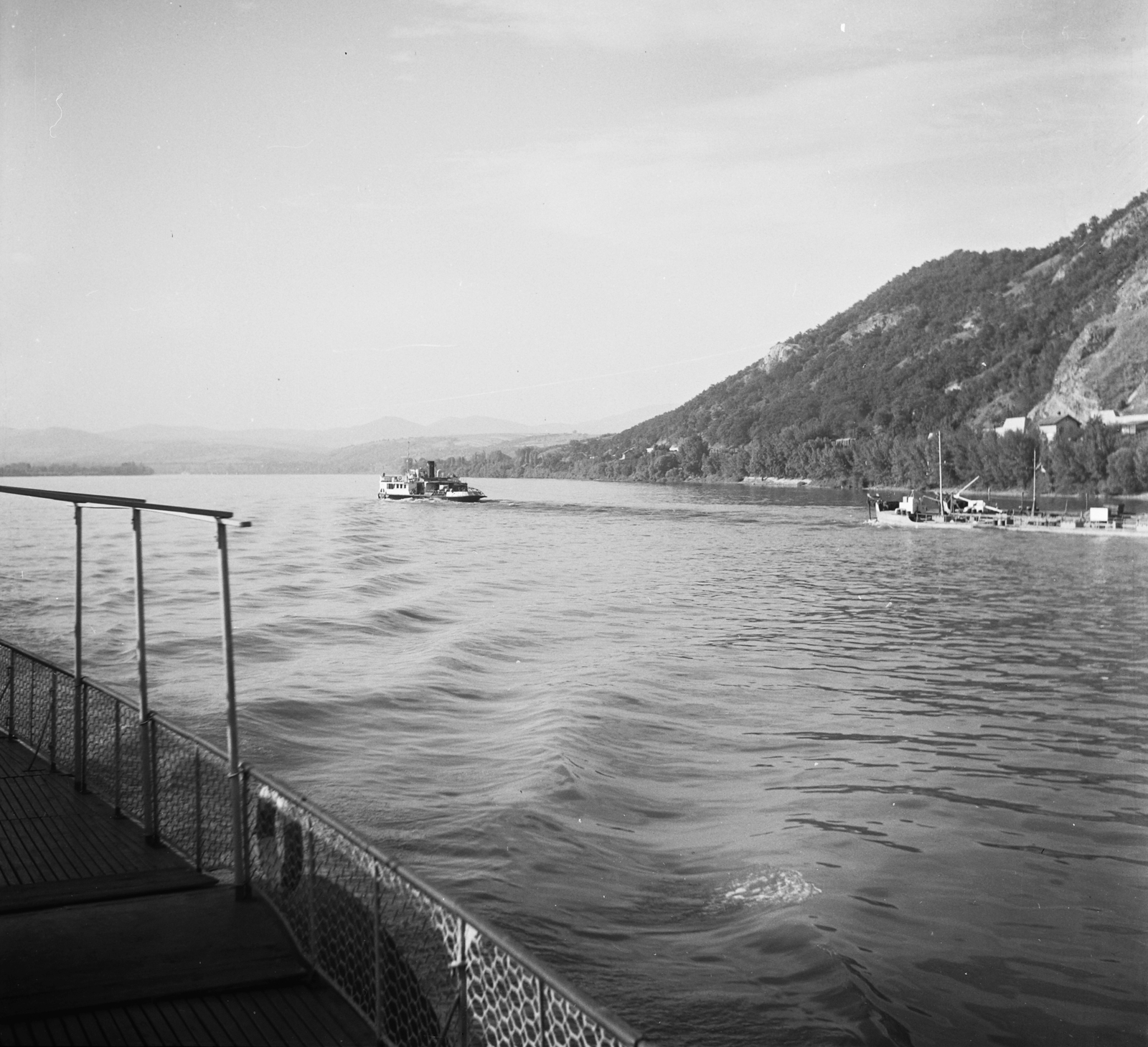 Hungary,Danube Bend, a Duna Visegrádtól Dömös felé nézve., 1955, UVATERV, egy dunai hajóút, ship, barge, Fortepan #91206