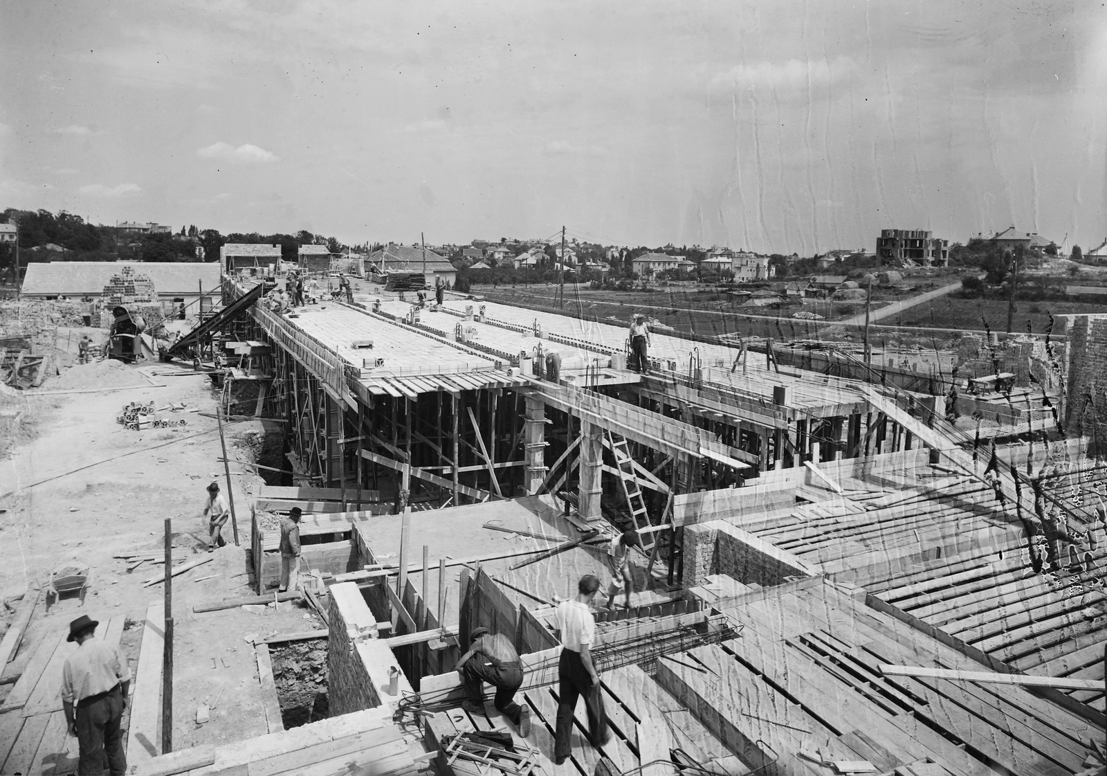 Hungary, Budapest II., Gábor Áron utca 65-67., a Távközlési Kutató Intézet építése, szemben a Törökvész út., 1950, UVATERV, Budapest, construction, Fortepan #91353