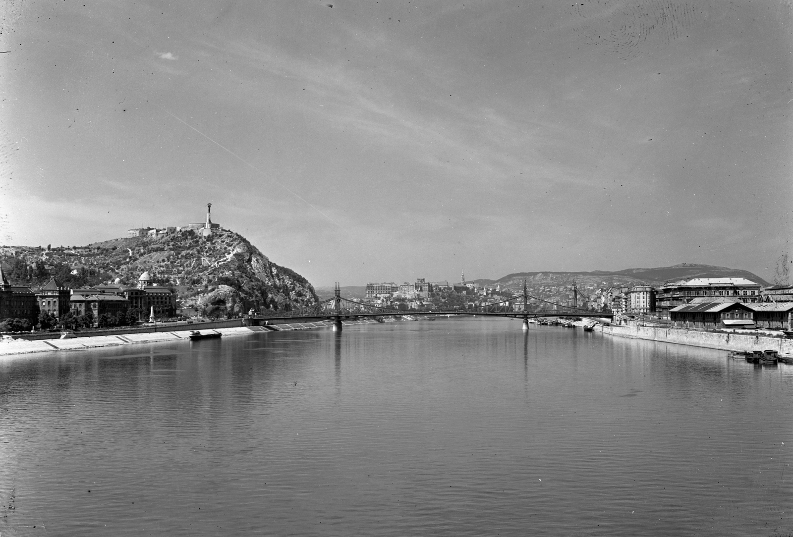 Hungary, Budapest, a Gellért-hegy és a Szabadság híd a Petőfi híd felől nézve., 1952, UVATERV, bridge, picture, Danube, Duna-bridge, János Feketeházy-design, Fortepan #9137