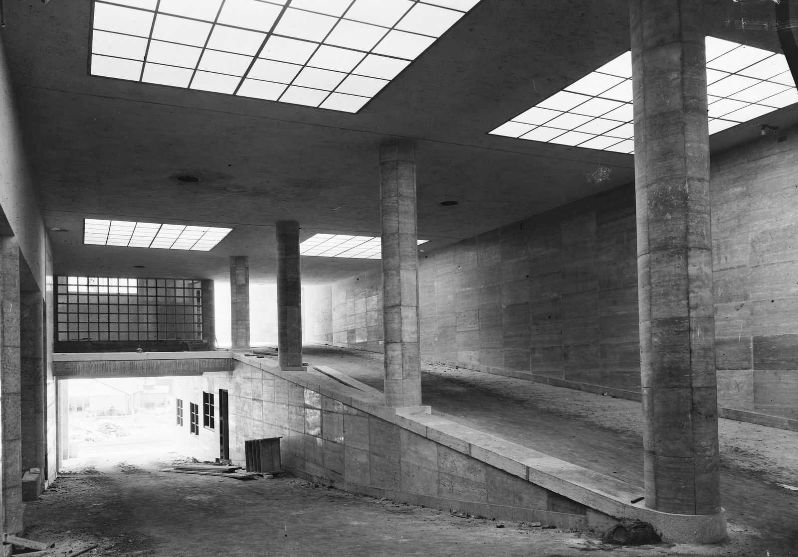 Hungary, Margit Islands, Budapest, az Árpád (Sztálin) híd Margitszigetre vezető lehajtója., 1950, UVATERV, pillar, bridge, ramp, Fortepan #91377