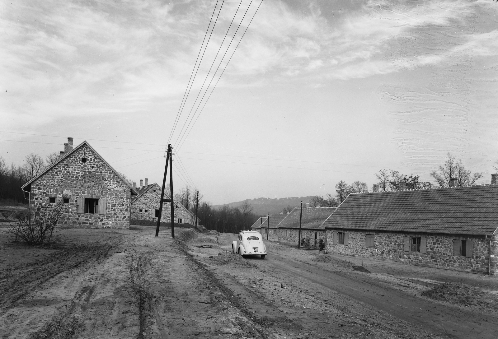 Hungary, Uzsa, (ekkor Lesenceistvánd településrésze), Liget utca., 1950, UVATERV, automobile, number plate, Fortepan #91413