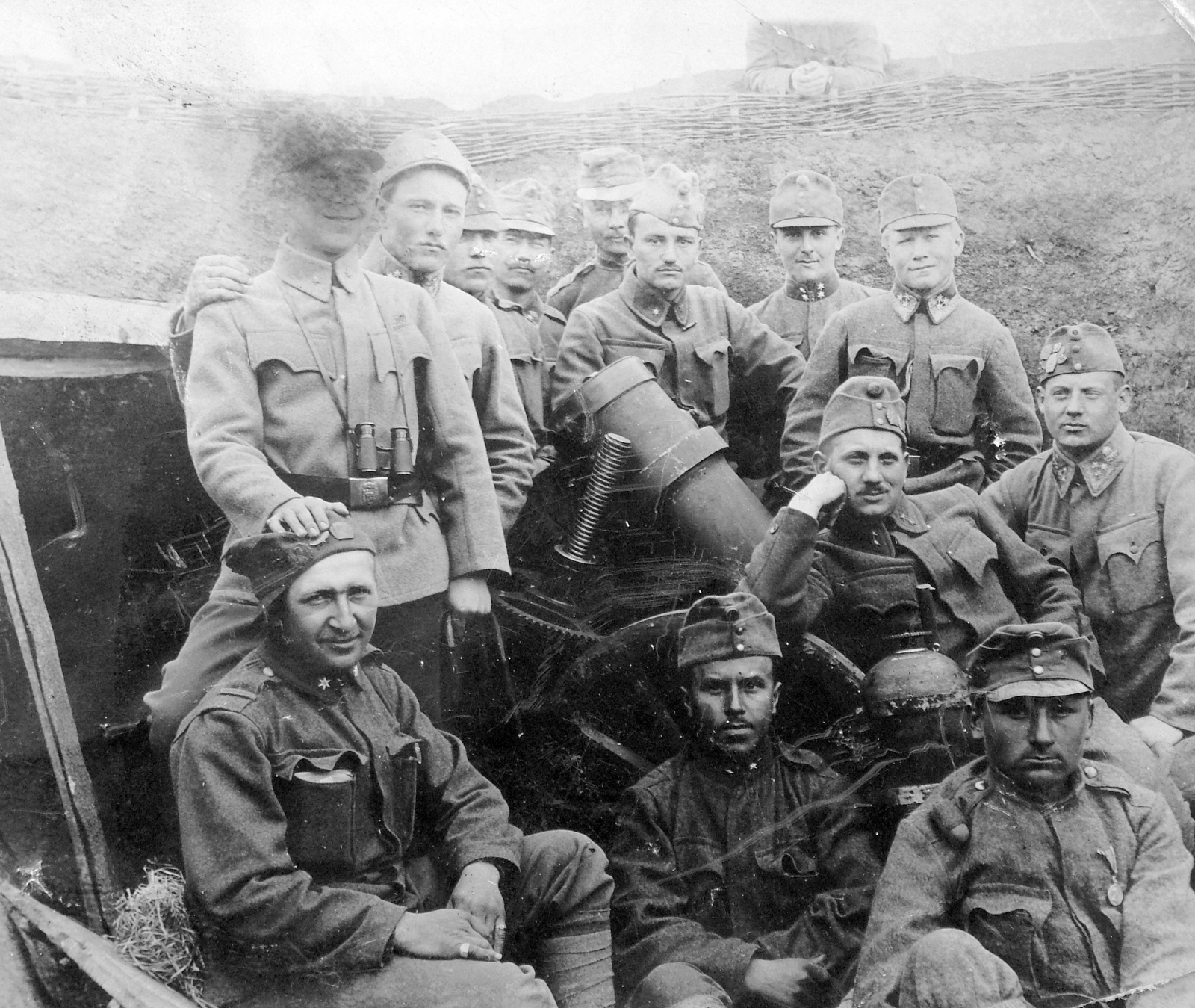 1915, Fortepan, első világháború, egyenruha, csoportkép, férfiak, póz, aknavető, karok a vállon, fejtámasztás, Fortepan #9155