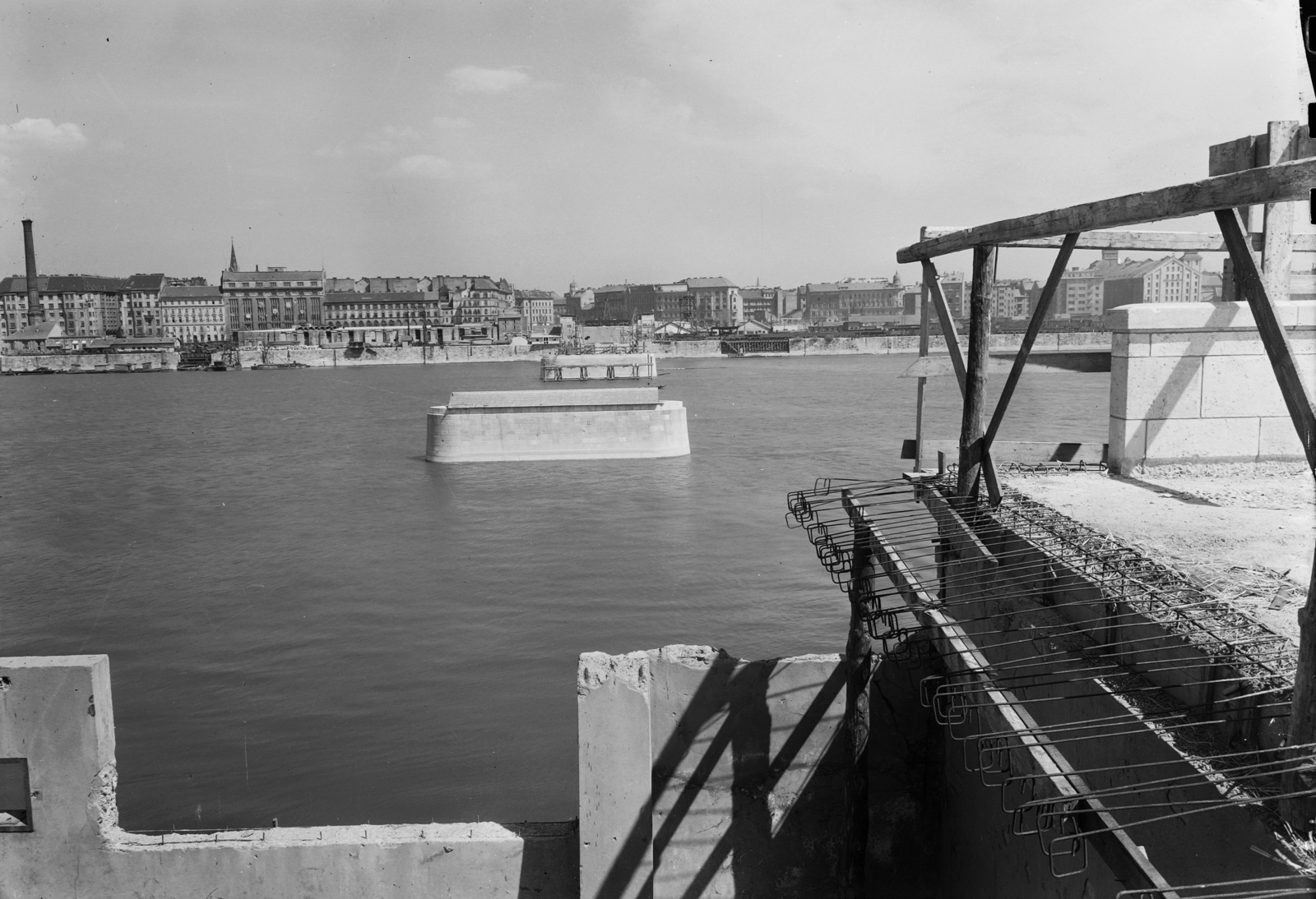 Hungary, Budapest XI., a Petőfi híd pillérei a budai hídfőtől a Boráros tér felé nézve., 1951, UVATERV, Budapest, Fortepan #91557