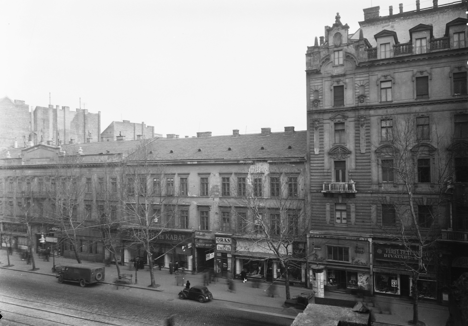 Hungary, Budapest VIII., Rákóczi út, balról a 15., 13., 11. számú ház., 1957, UVATERV, commercial vehicle, automobile, clockmaker, clothing store, Budapest, Fortepan #91666