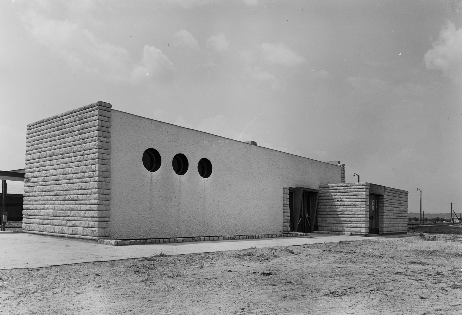 Hungary, Hejőkeresztúr, vasútállomás., 1960, UVATERV, train station, Fortepan #91719