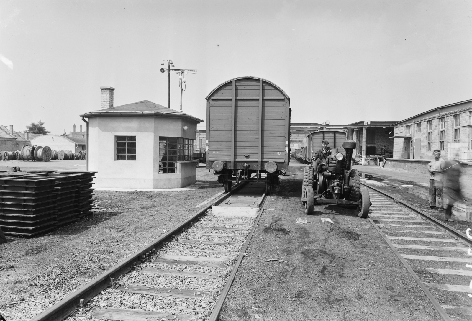 Hungary, 1960, UVATERV, railway, rail signal, tractor, coach, speaker, Fortepan #91722
