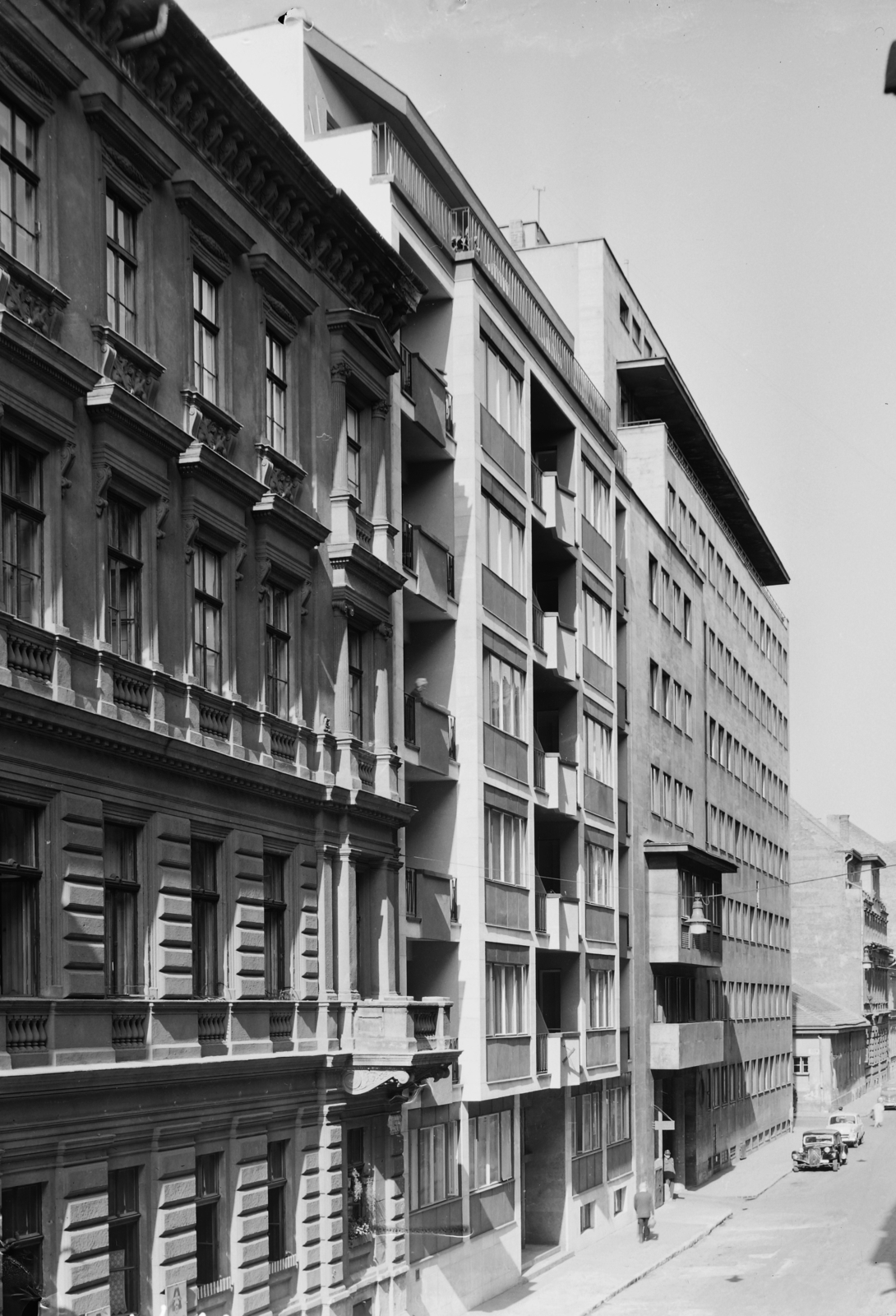 Hungary, Budapest VII., Csengery utca a Wesselényi utca felől a Dob utca felé nézve., 1961, UVATERV, street view, Moskvitch-brand, Citroën-brand, Budapest, Fortepan #91769