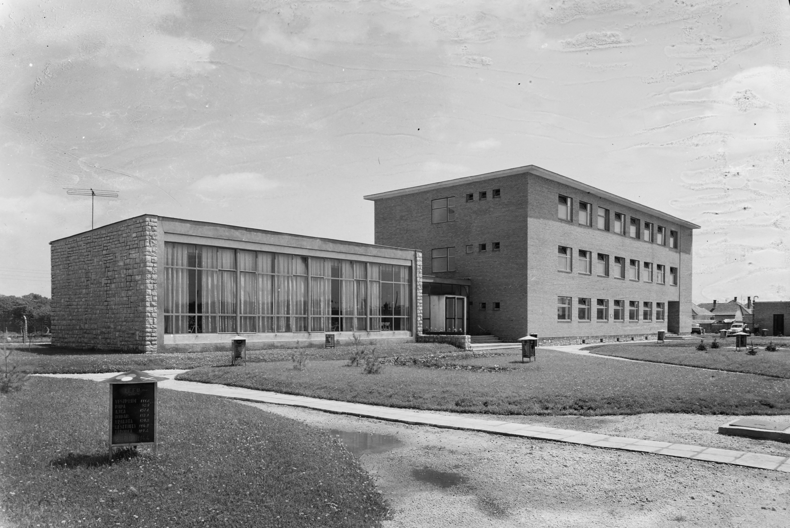Hungary, Veszprém, Pápai út, 15-ös AKÖV (később 15-ös Volán) telephelye., 1963, UVATERV, TEFU-organisation, Fortepan #91840