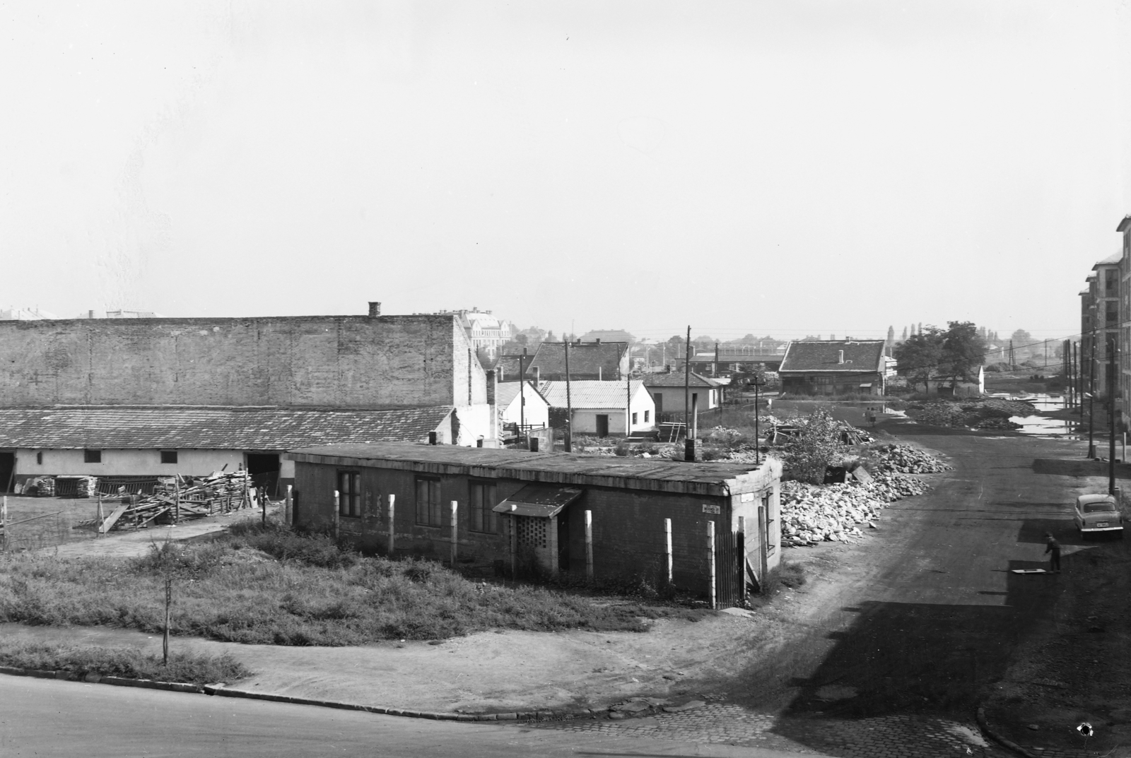 Hungary, Budapest XIV., Mogyoródi út - Mexikói út kereszteződés a vasúti töltésről a Róna (Lumumba) utca felé nézve., 1963, UVATERV, Budapest, Fortepan #91843