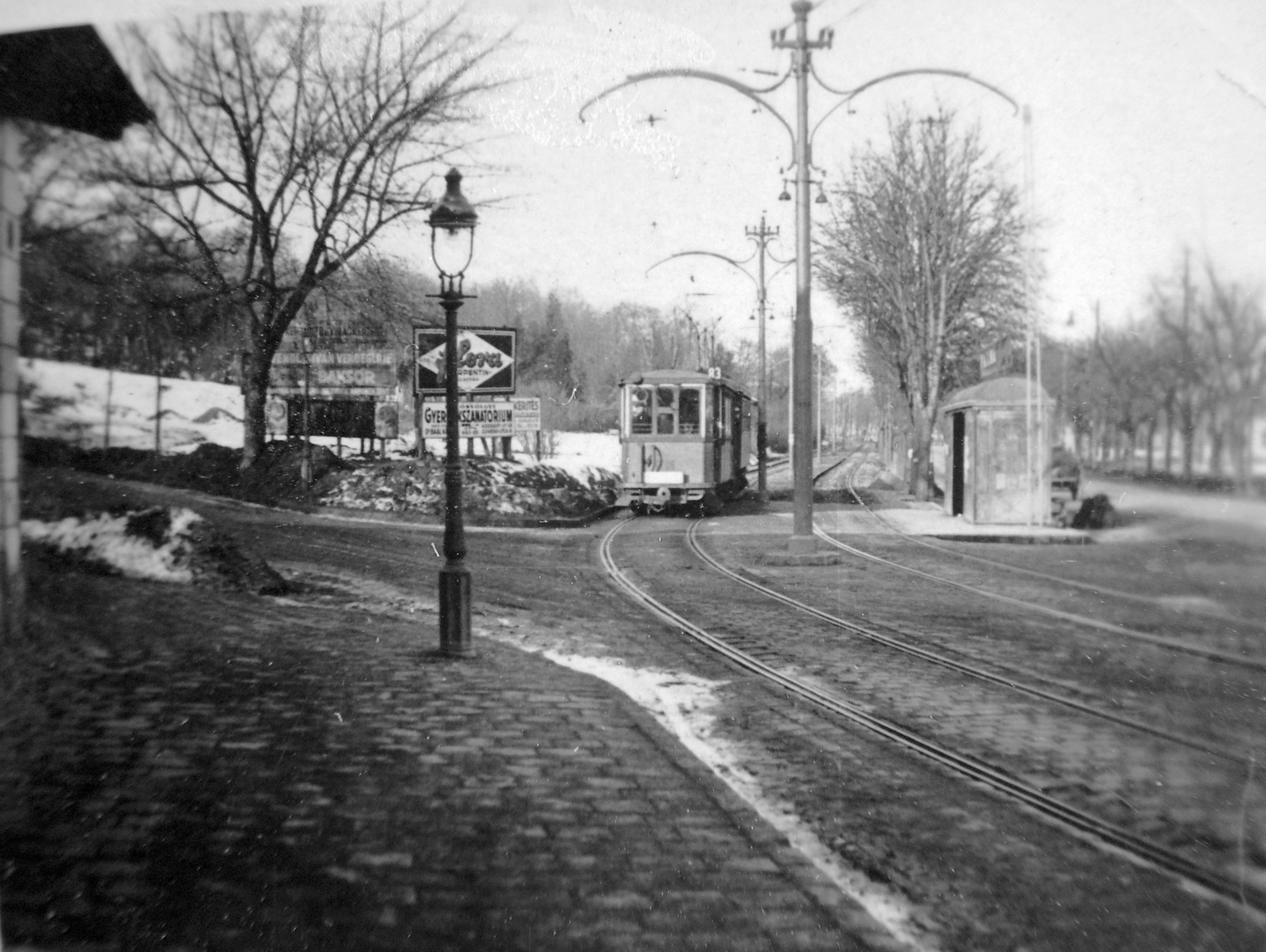 Hungary, Budapest XII., Szilágyi Erzsébet fasor (Budakeszi út) - Kútvölgyi lejtő sarok., 1930, Fortepan, tram, lamp post, Budapest, Fortepan #9201