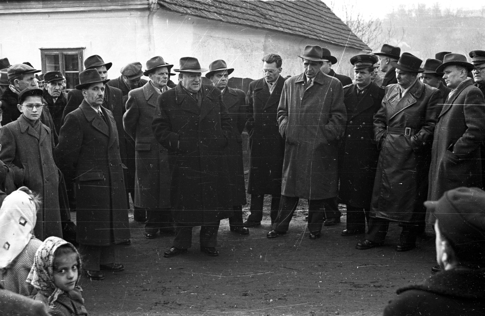 Hungary, balról a harmadik Bebrits Lajos közlekedésügyi miniszter., 1949, UVATERV, politician, leather jacket, Fortepan #92040