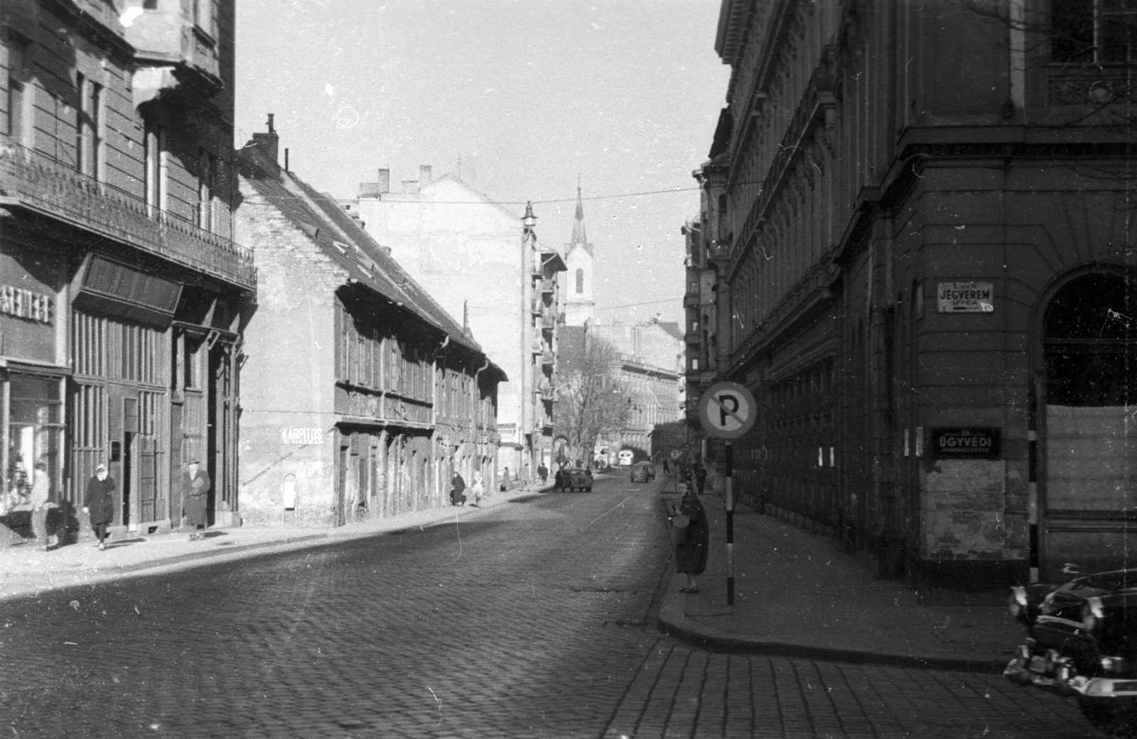 Hungary, Budapest I., Fő utca a Jégverem utcától a Corvin tér felé nézve., 1959, UVATERV, M21 Wolga, Budapest, Fortepan #92067