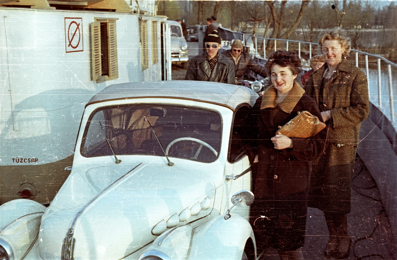 Hungary,Lake Balaton, Szántód, Komp I., 1960, Fortepan/Album001, colorful, ferry, shades, handbag, companionship, Komp I. ship, girls'n'cars, Fortepan #92126