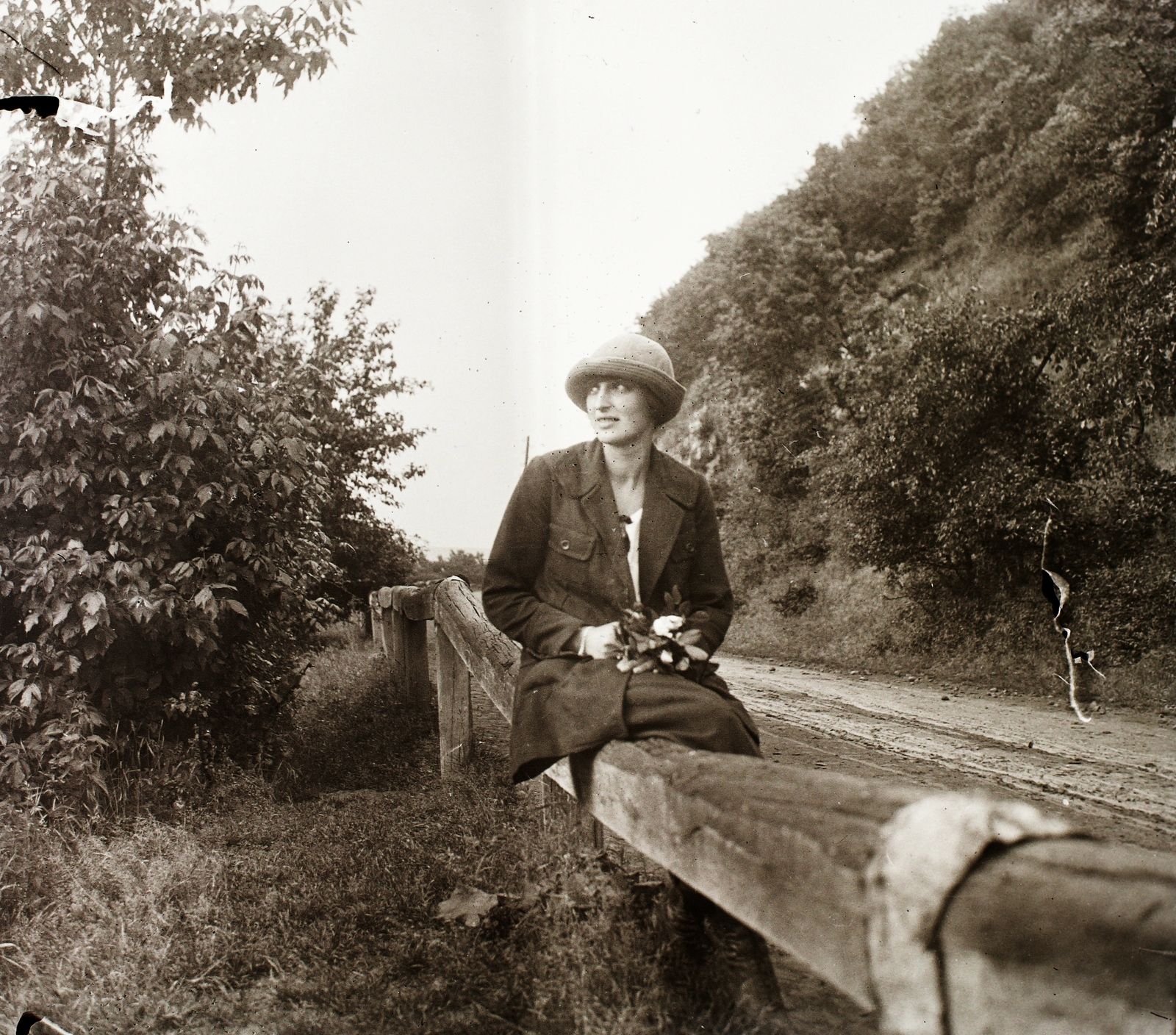 1939, Ebner, hat, woman, sitting on a handrail, Fortepan #92152