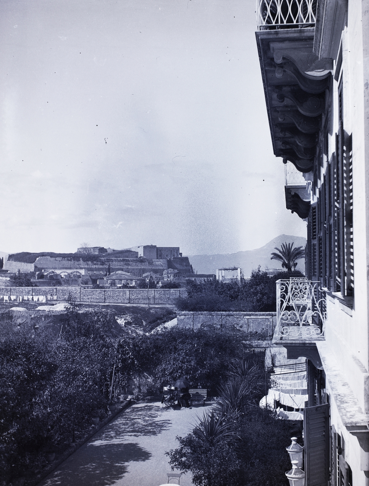 Greece, Corfu, látkép az Új Erőddel (Neo Frourio) a Bella Venezia hotel erkélyéről fotózva., 1900, Zichy, fort, Fortepan #9220