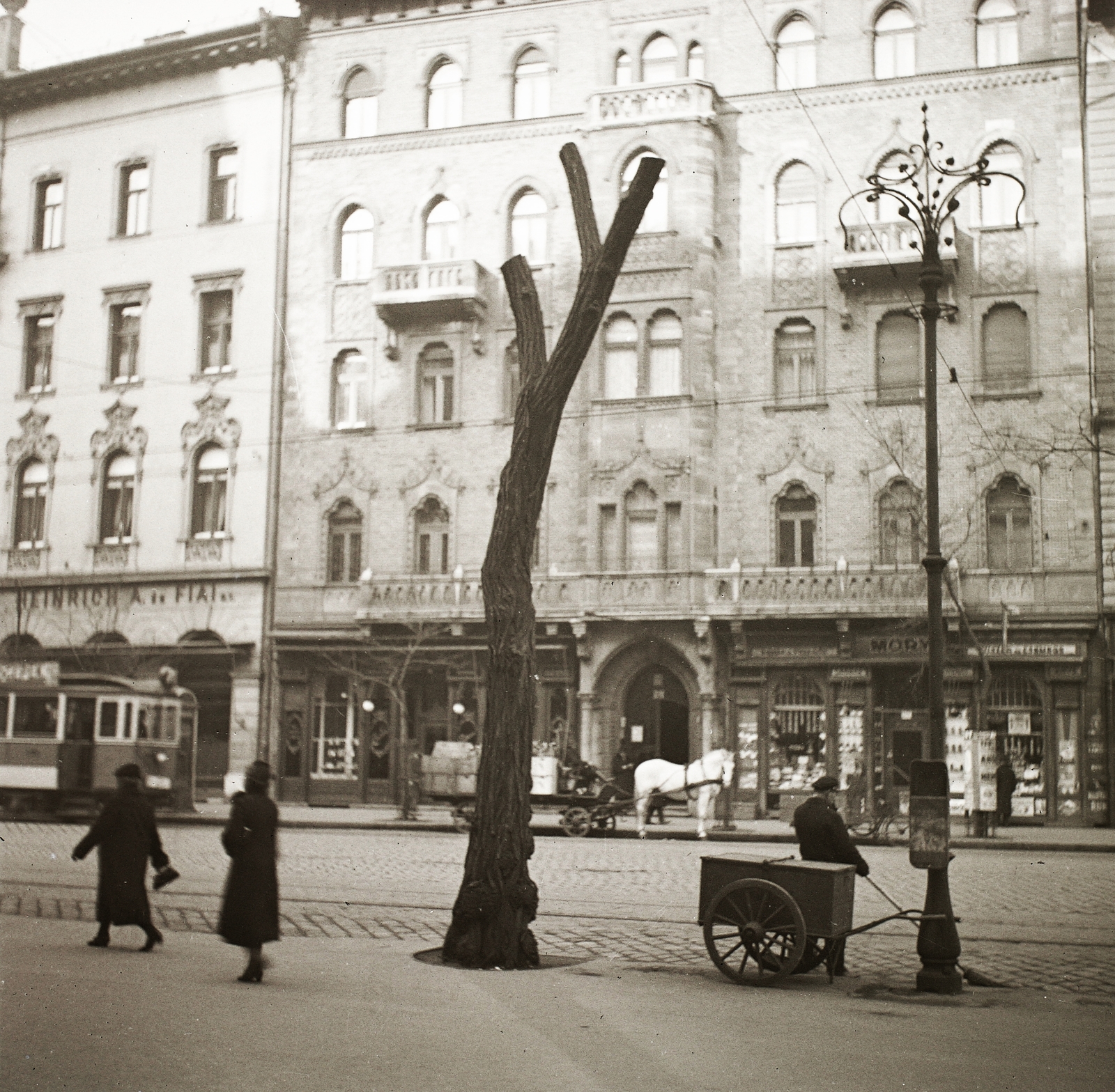 Hungary, Budapest VIII.,Budapest IX., Üllői út 34. az Iparművészeti Múzeumtól nézve., 1939, Ebner, Budapest, Fortepan #92220