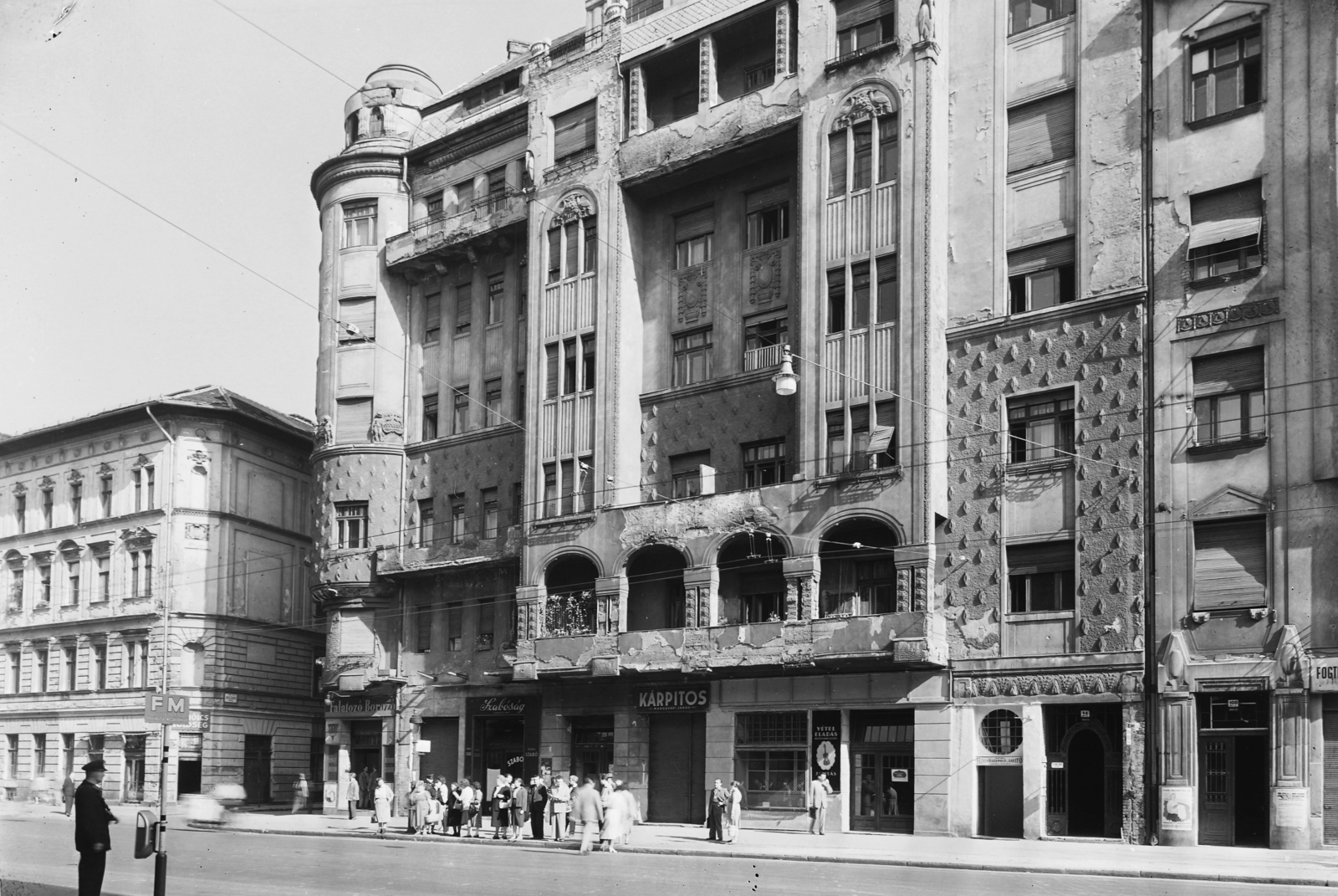 Hungary, Budapest VIII., Baross utca, szemben a Koszorú utca., 1957, UVATERV, sign-board, upholsterer, Budapest, architectural ornament, Fortepan #9259