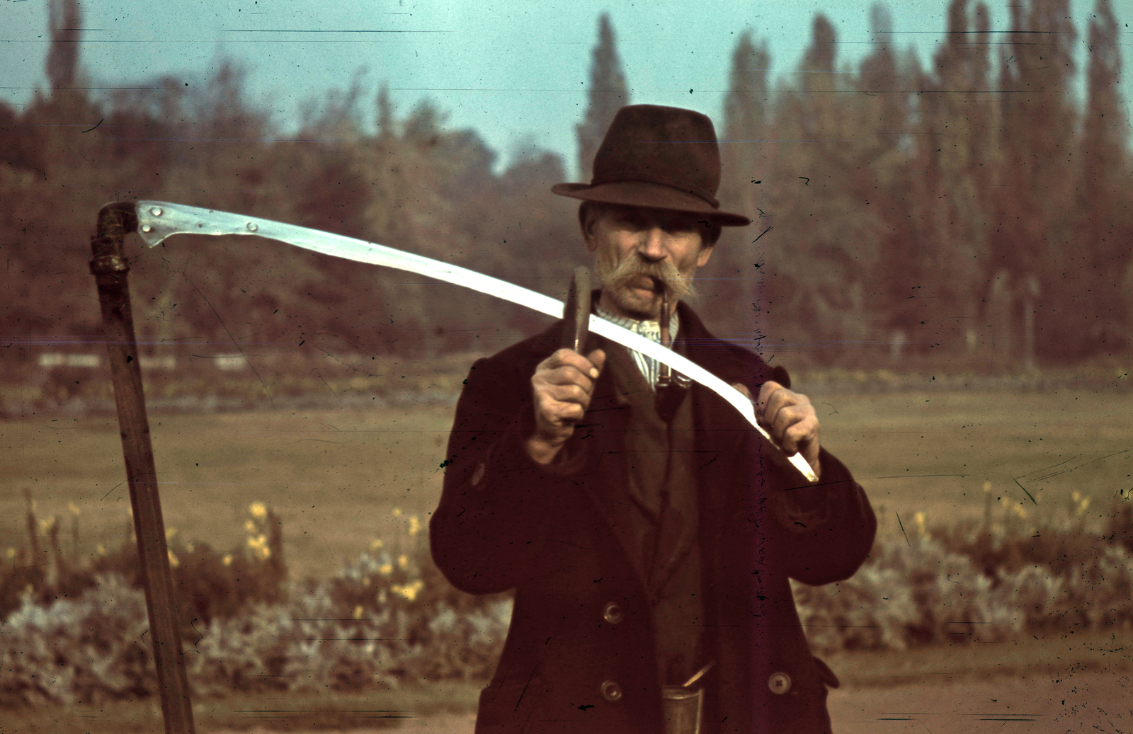 1940, Fortepan, hat, colorful, moustache, pipe, old person, scythe, double-breasted coat, sharpening stone, scythe stone, Fortepan #92593