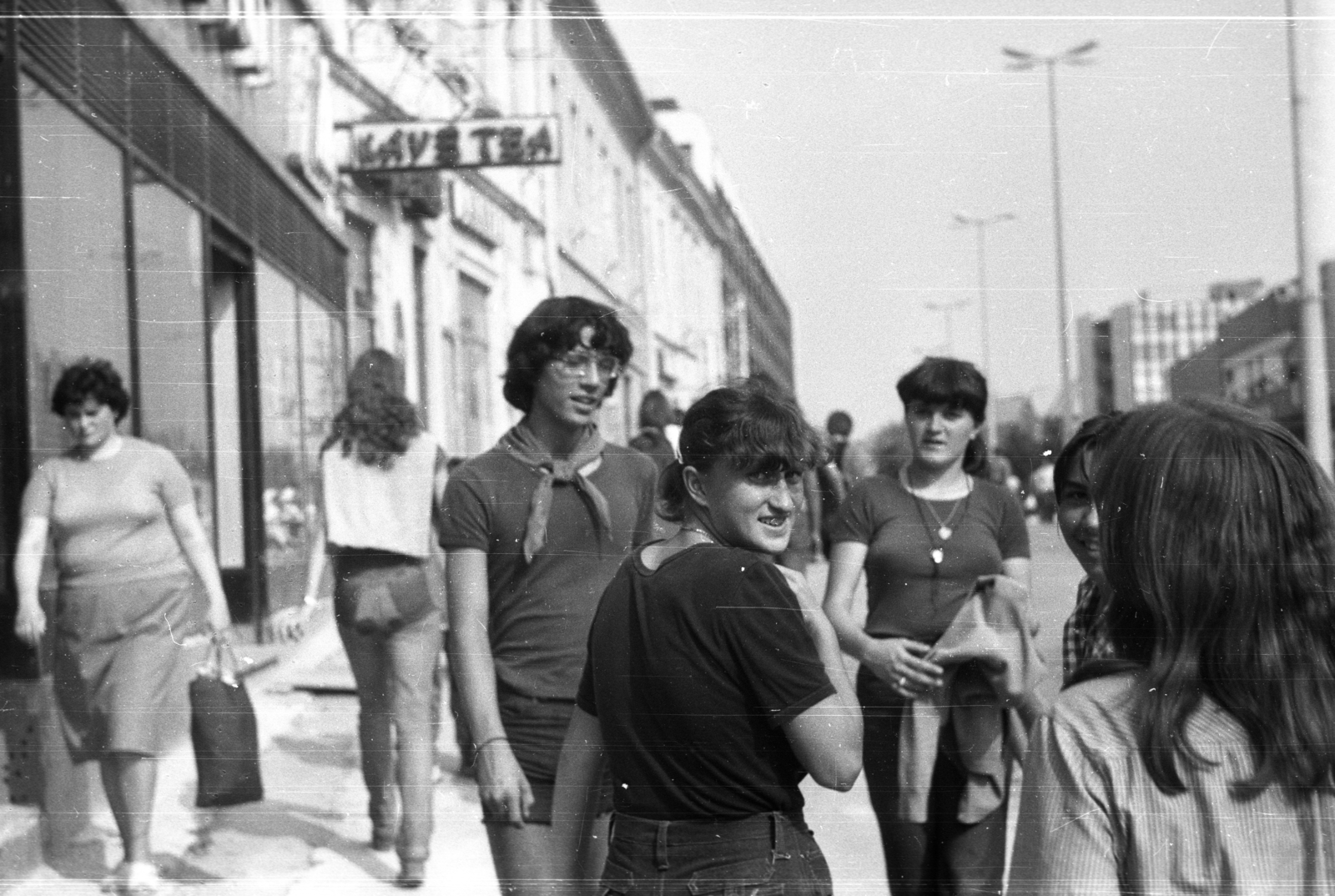 Hungary, Veszprém, Kossuth Lajos utca a Jutasi út felé nézve., 1978, G K, lamp post, pioneer tie, Fortepan #92824